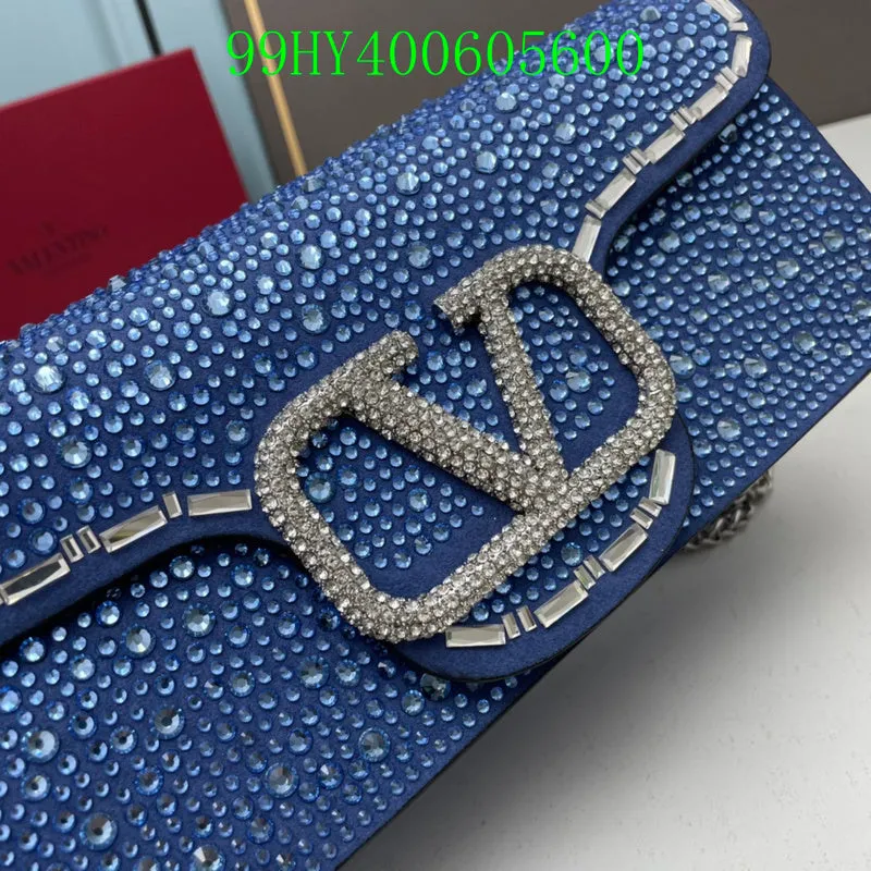 356 Sleek and smooth Quick turnaround - Valentino CC - Bags Bags