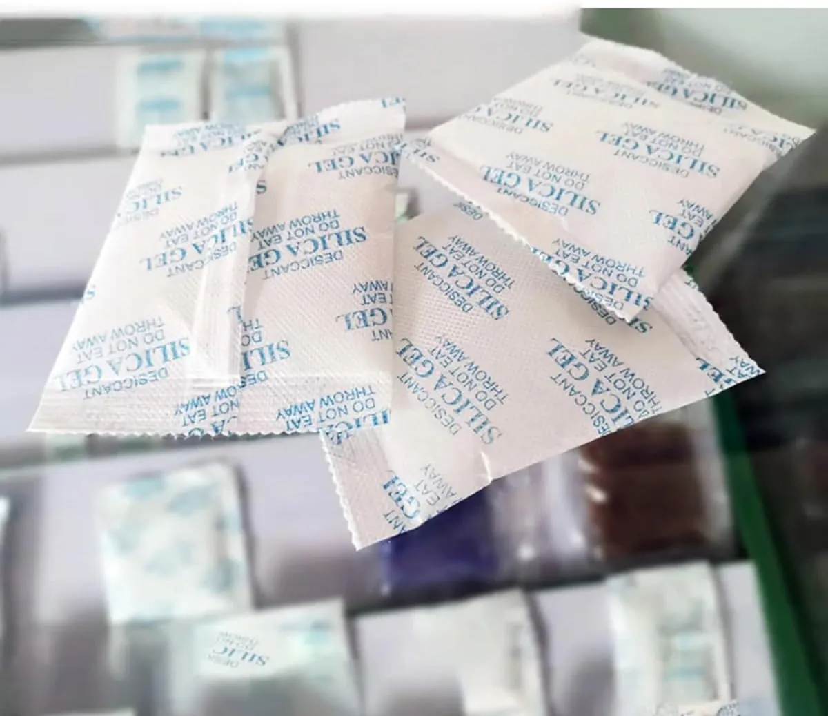 500 Gram Large Silica Gel Packets, Food Grade Desiccant Packs Moisture Absorbers Silica Bags Dehumidifier Desiccant Bags for Storage