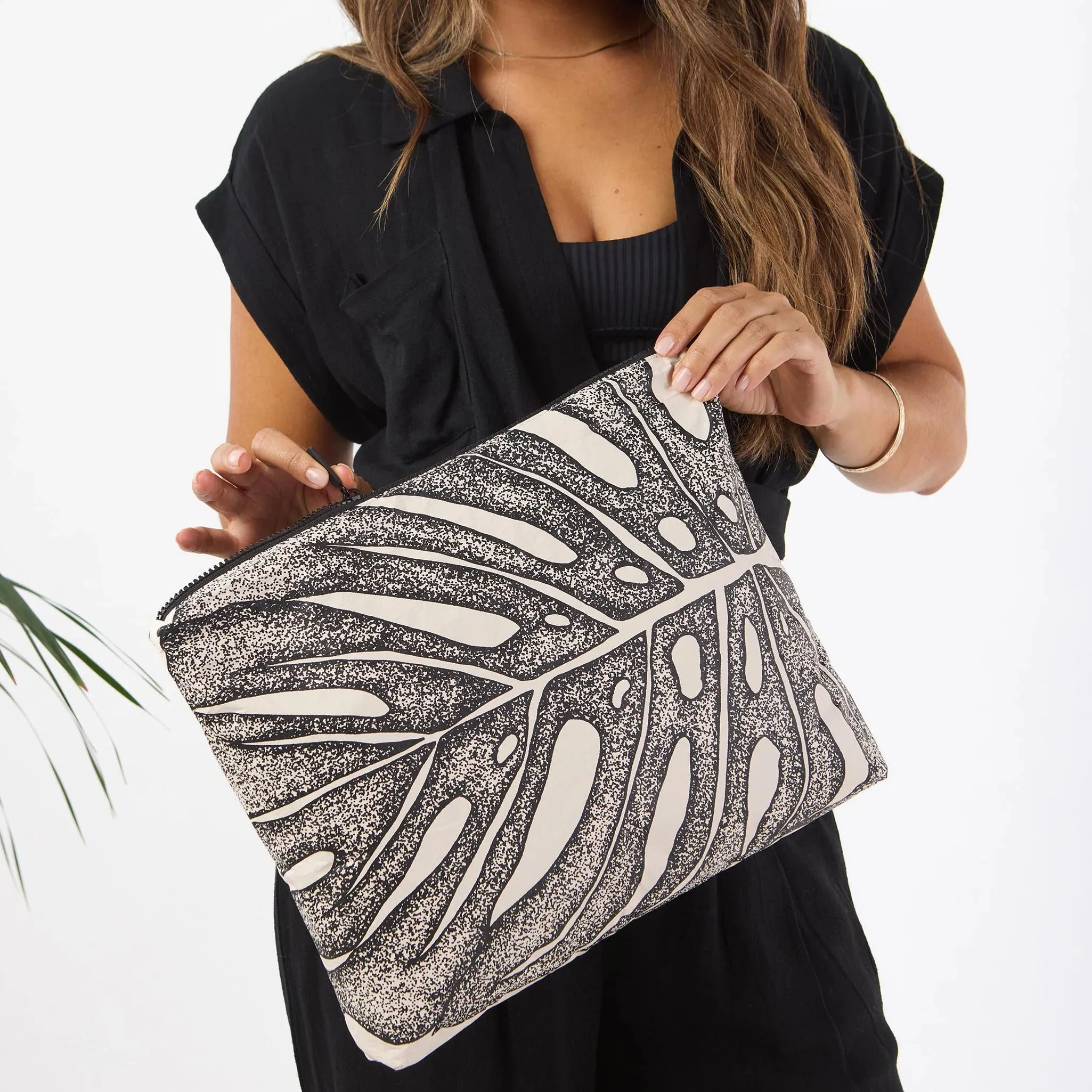 ALOHA Deliciosa Max Pouch