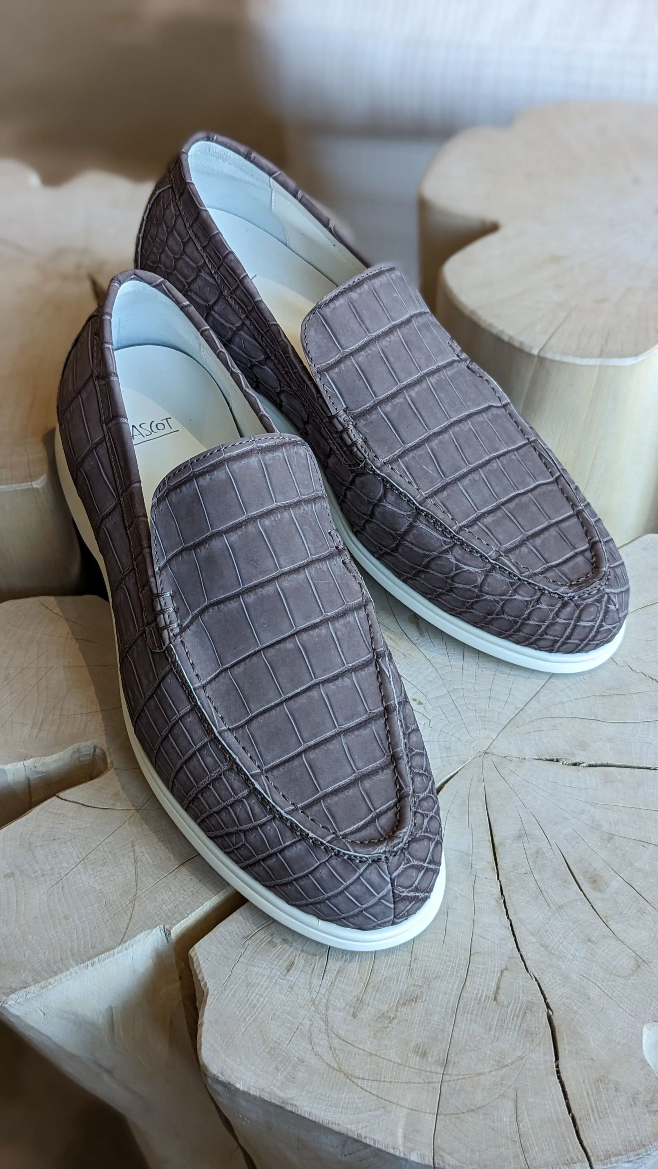 Ascot Cannes - Grey Crocodile