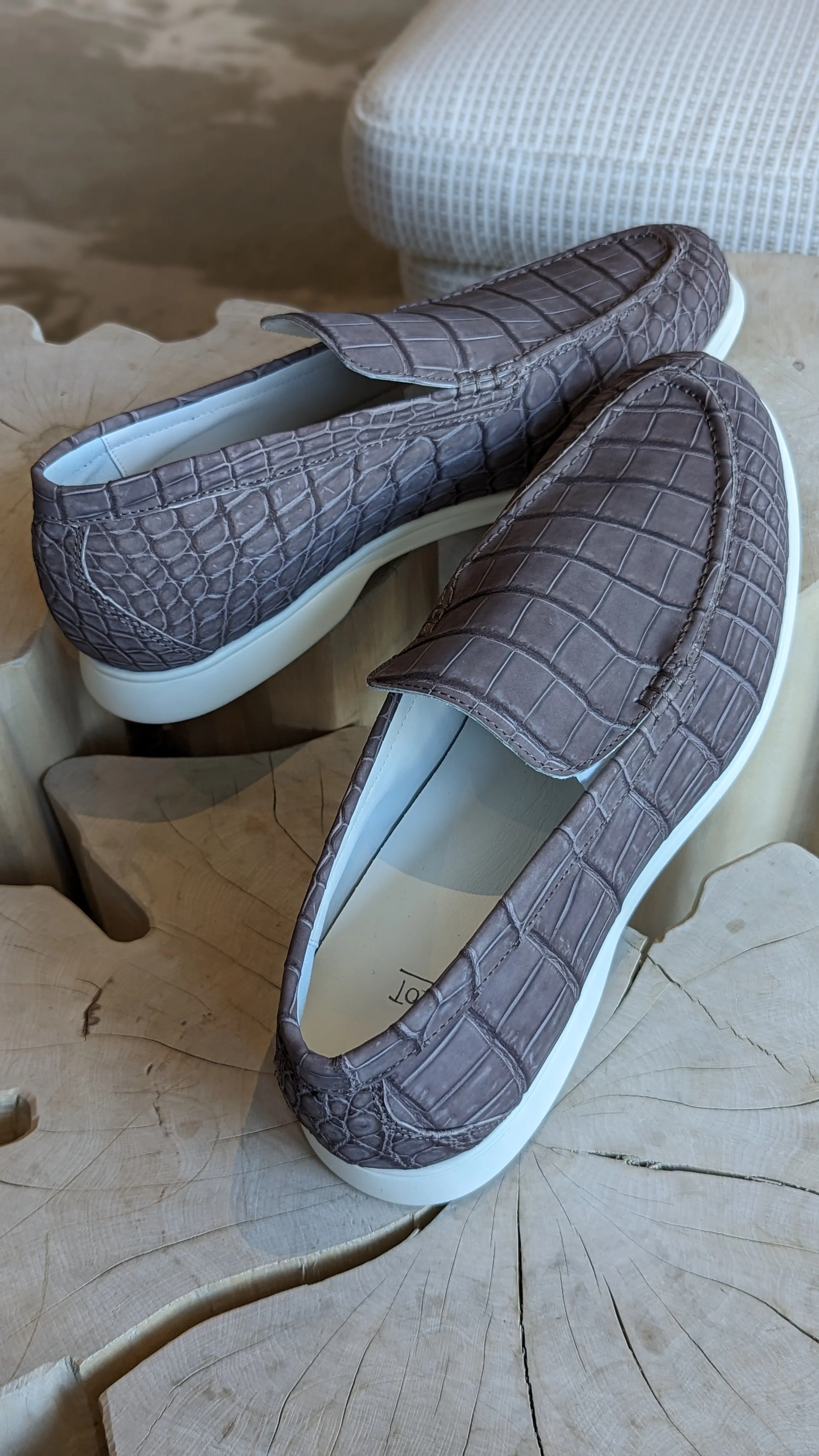 Ascot Cannes - Grey Crocodile