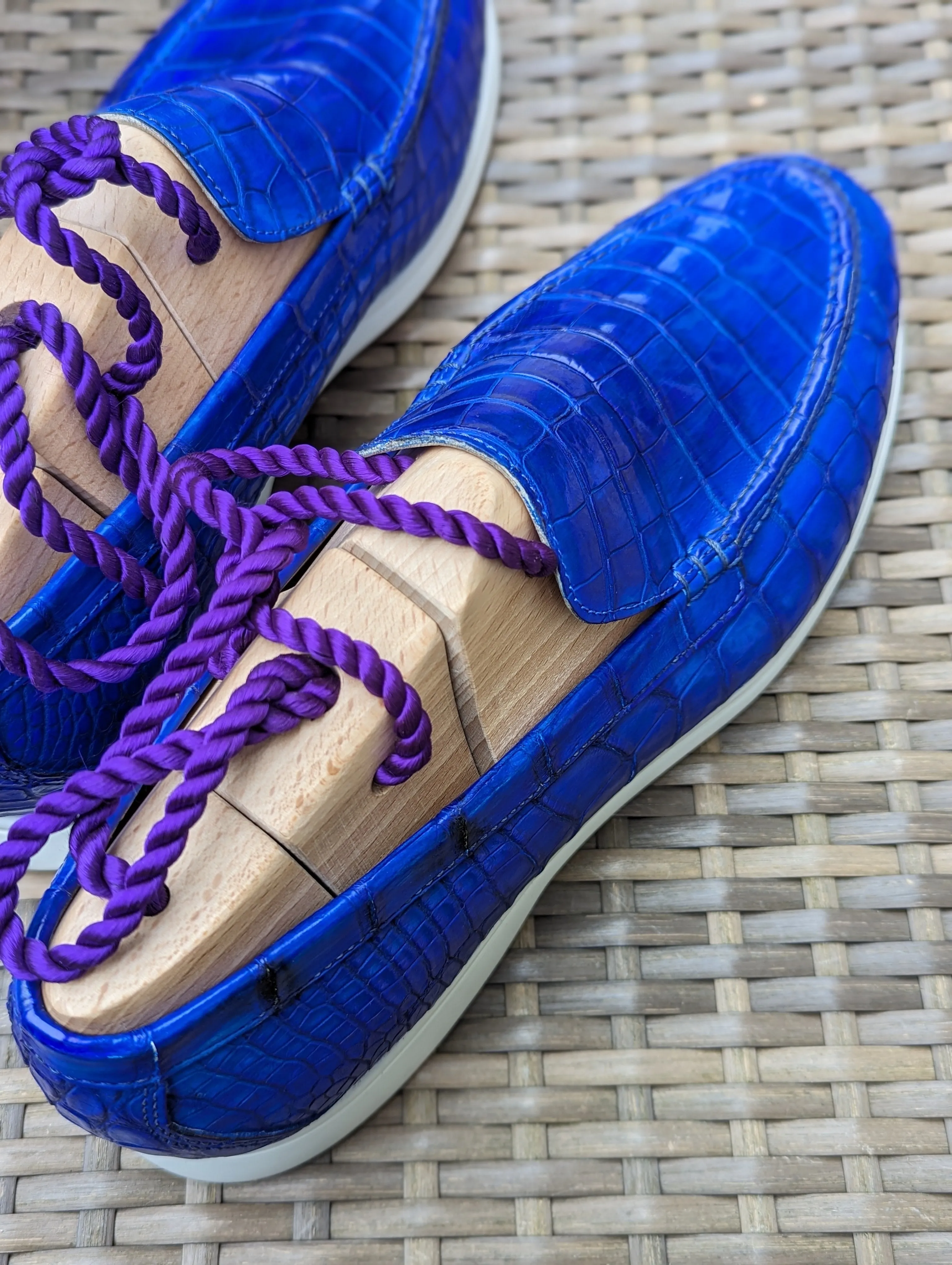 Ascot Cannes - Ocean Blue Crocodile