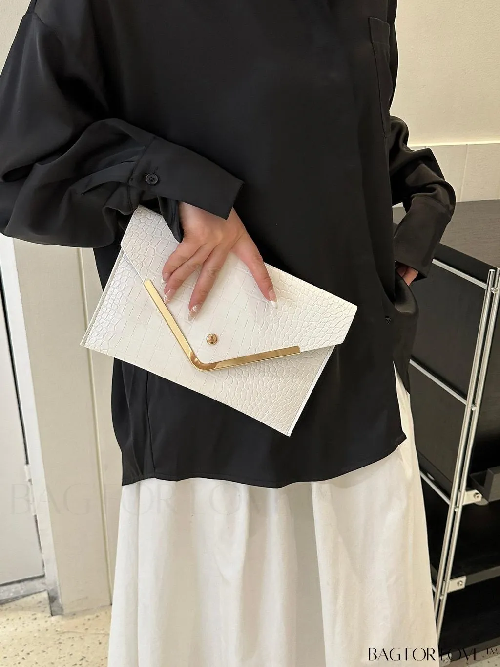 BagForLove - Elegant Metal-Decorated Crocodile Embossed Envelope Bag