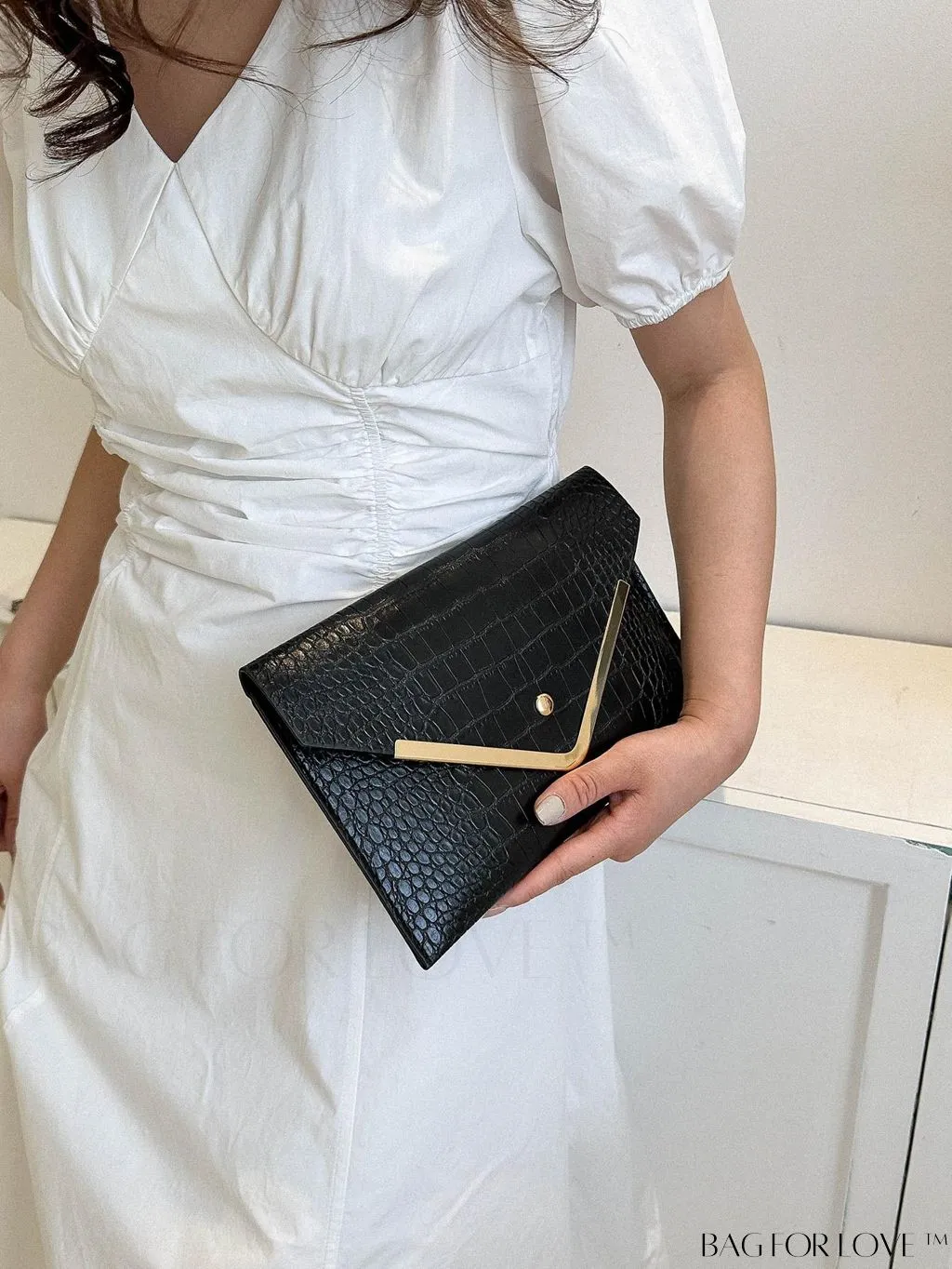 BagForLove - Elegant Metal-Decorated Crocodile Embossed Envelope Bag