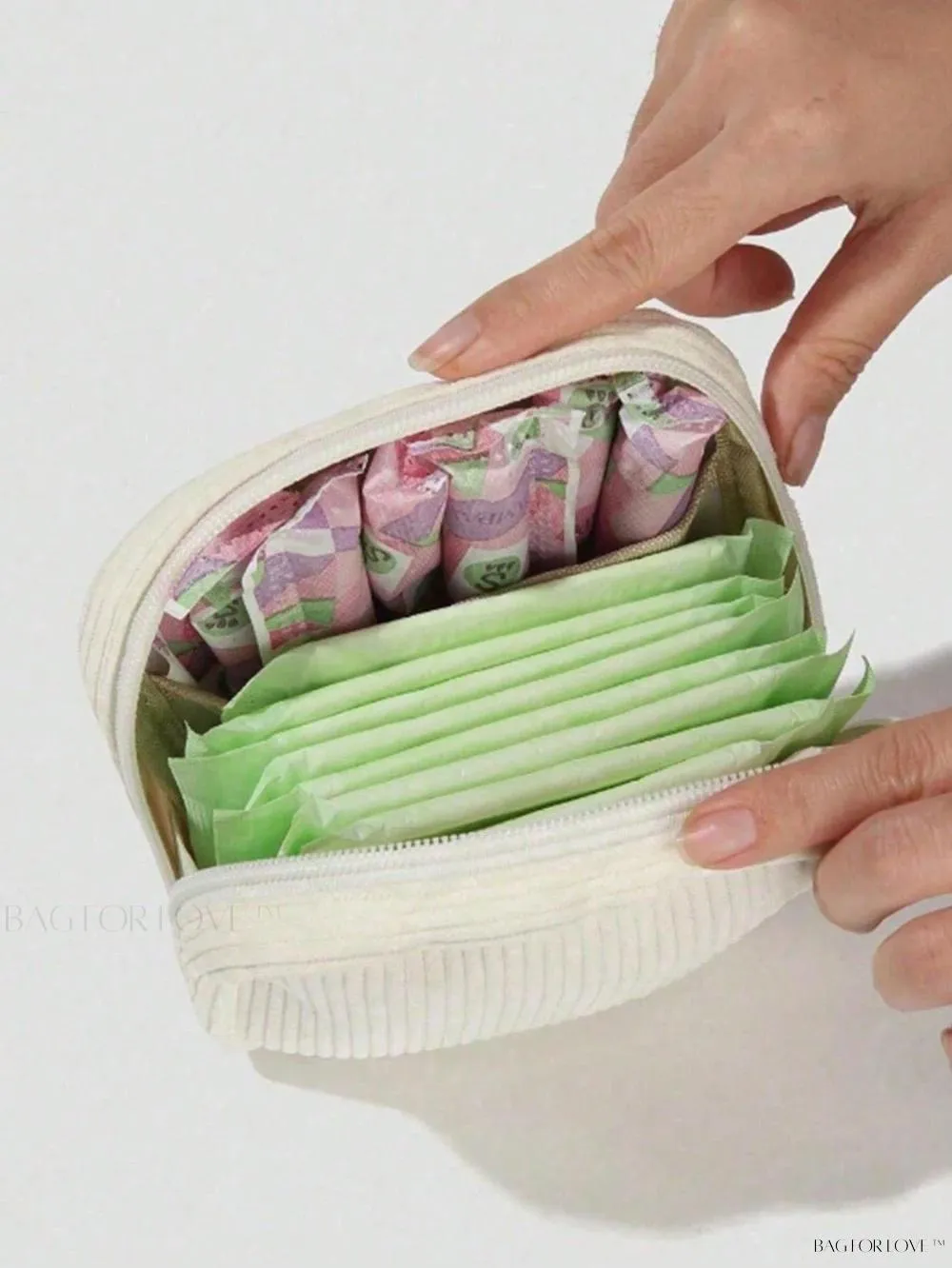 BagForLove - Ladies' Lavish Sanitary Napkin Container