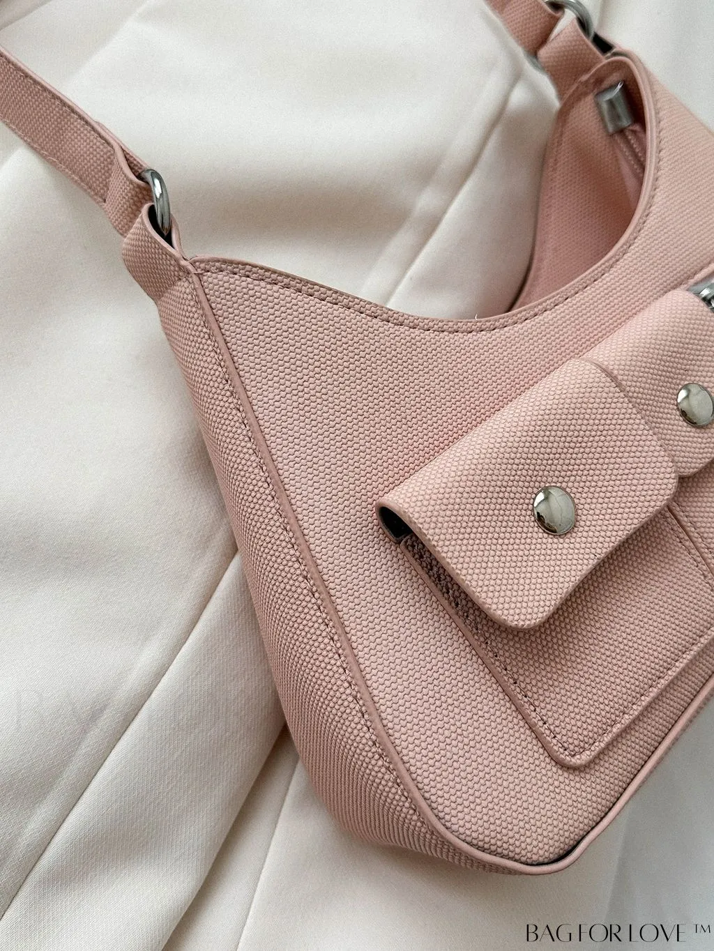 BagForLove - Premium Shoulder Bag with Ample Storage and Sleek Design