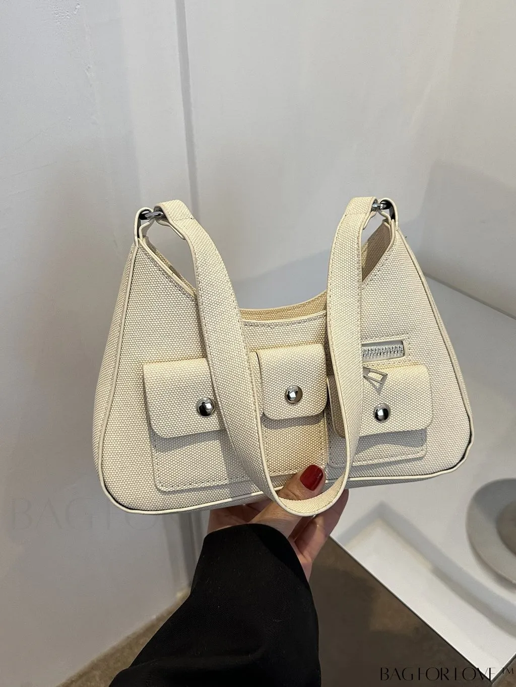 BagForLove - Premium Shoulder Bag with Ample Storage and Sleek Design