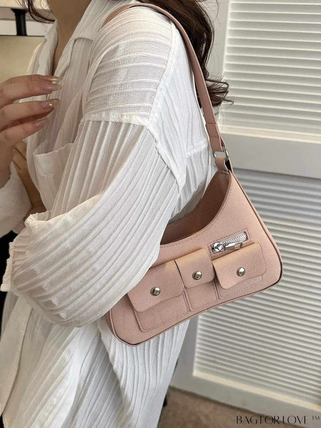 BagForLove - Premium Shoulder Bag with Ample Storage and Sleek Design