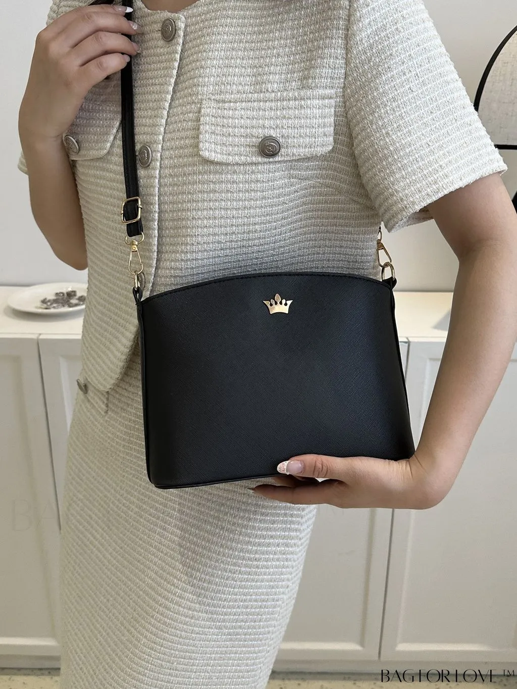 BagForLove - Sleek Black Crossbody Bag with Minimal Design