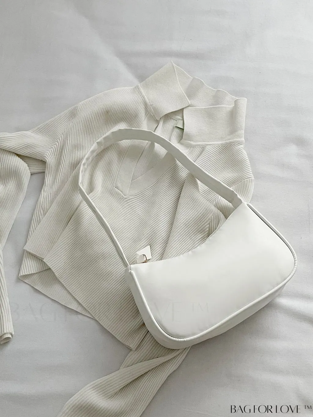 BagForLove - Sleek Shoulder Bag with Minimalist Design
