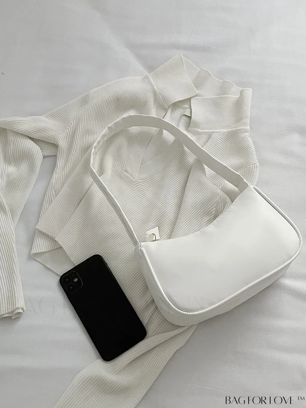 BagForLove - Sleek Shoulder Bag with Minimalist Design
