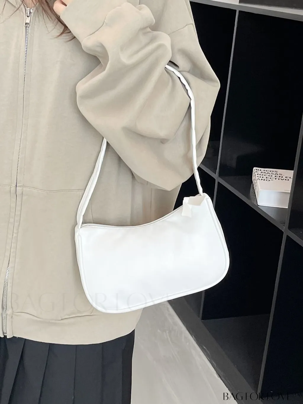 BagForLove - Sleek Shoulder Bag with Minimalist Design