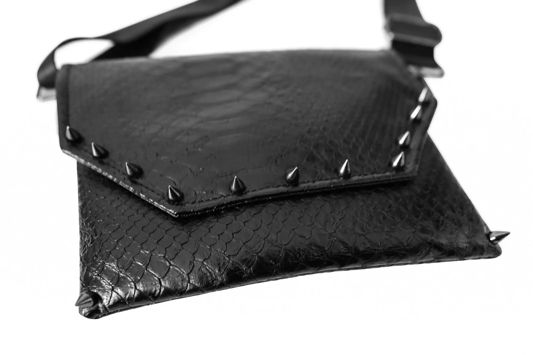 BLACK SIMONE BELT BAG