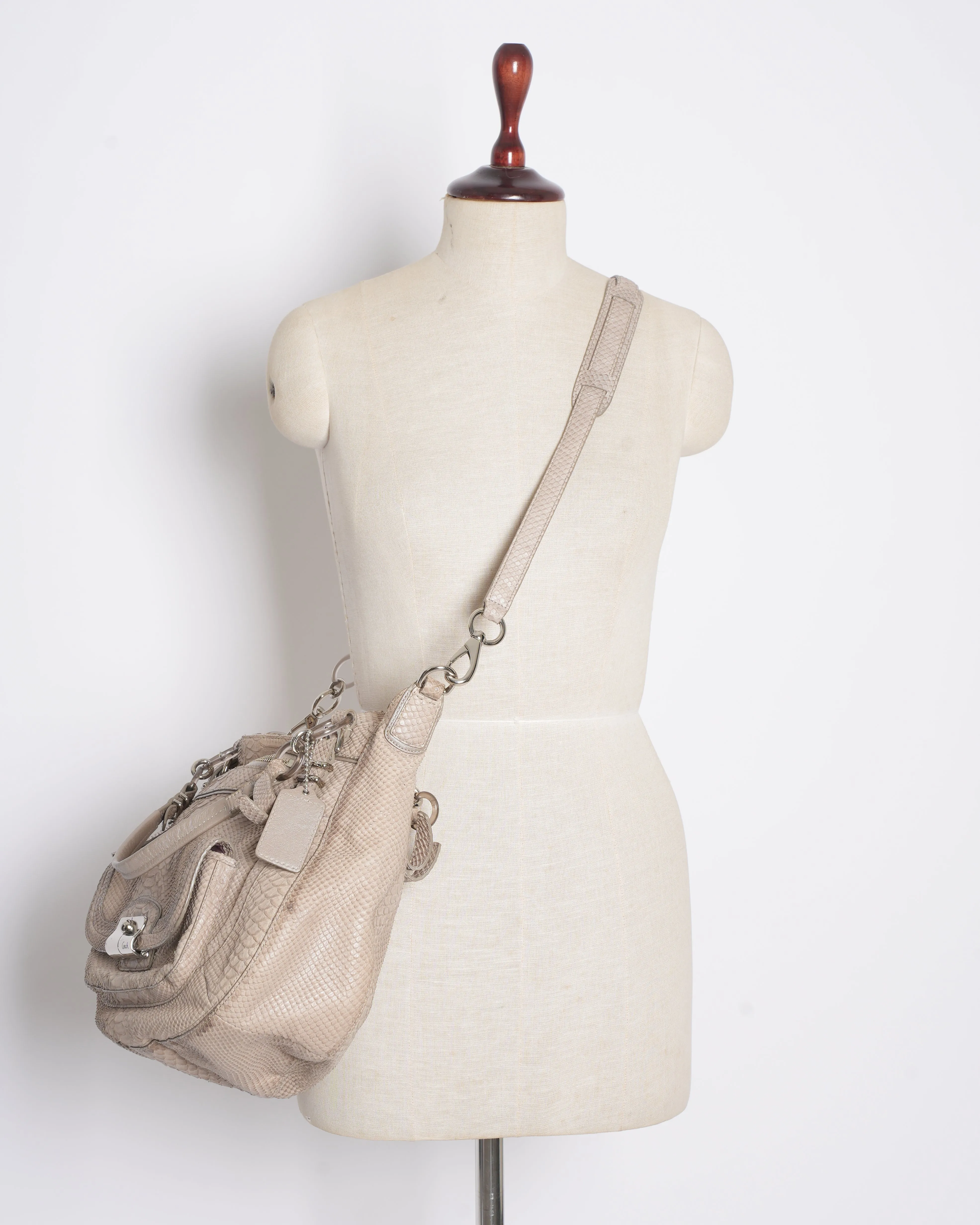 Coach Crocodile Embossed WHite Lether Shoulder Bag
