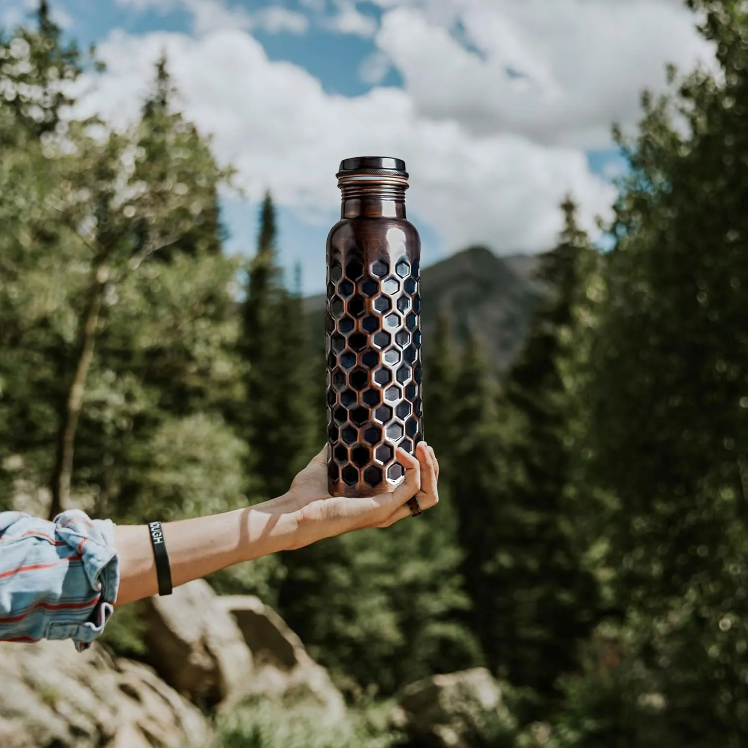 Copper Water Bottle With Beautiful Design 32 oz - Leak Proof Ayurvedic Drinkware Copper Vessel for Sports, Gym, Outdoors, Yoga, (Design 20)