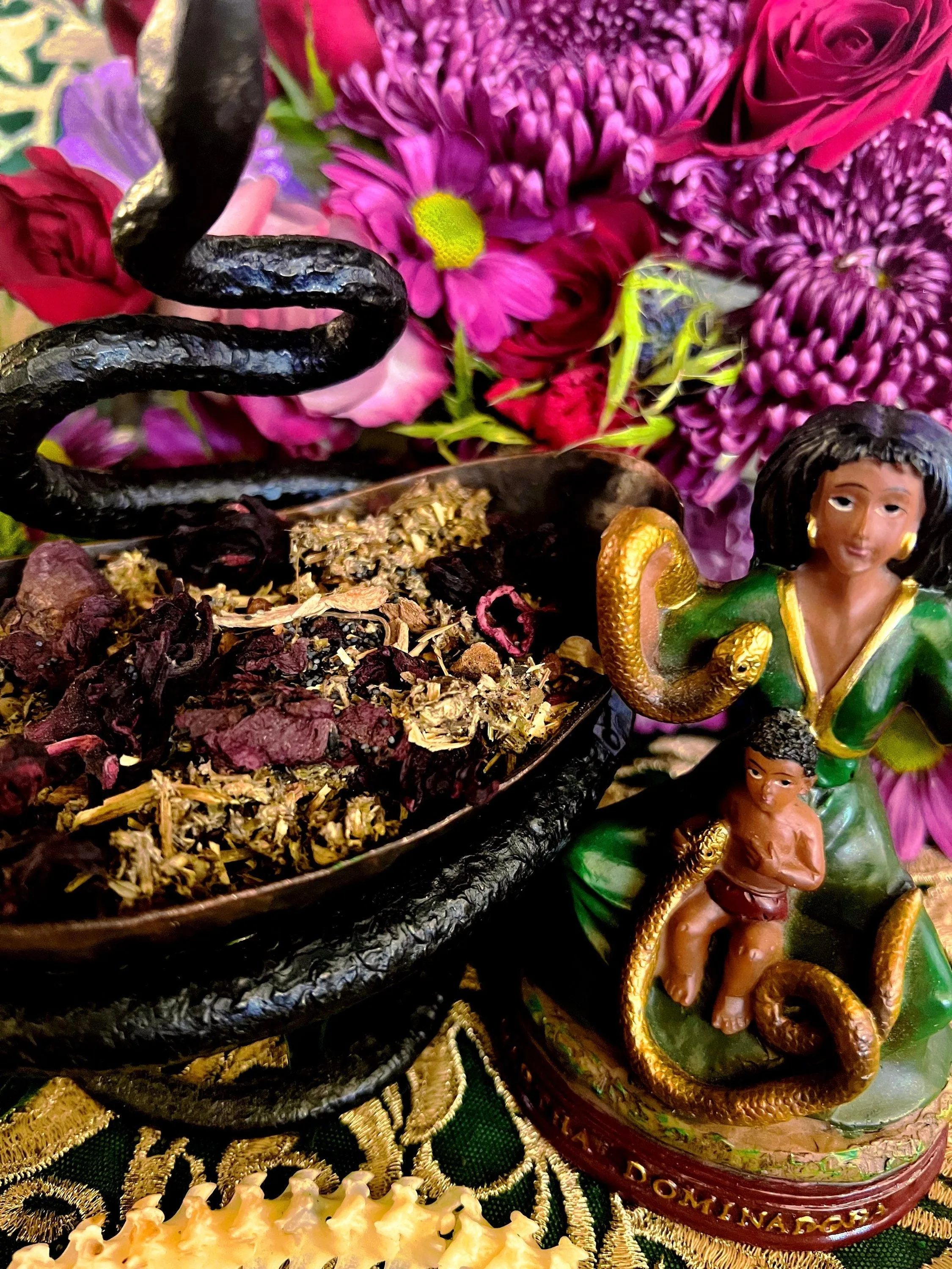 Filomena Lubana Herbs   Domination   Santa Marta Dominadora   Marta La Culebra   Saint Martha The Dominator   Dominatrix