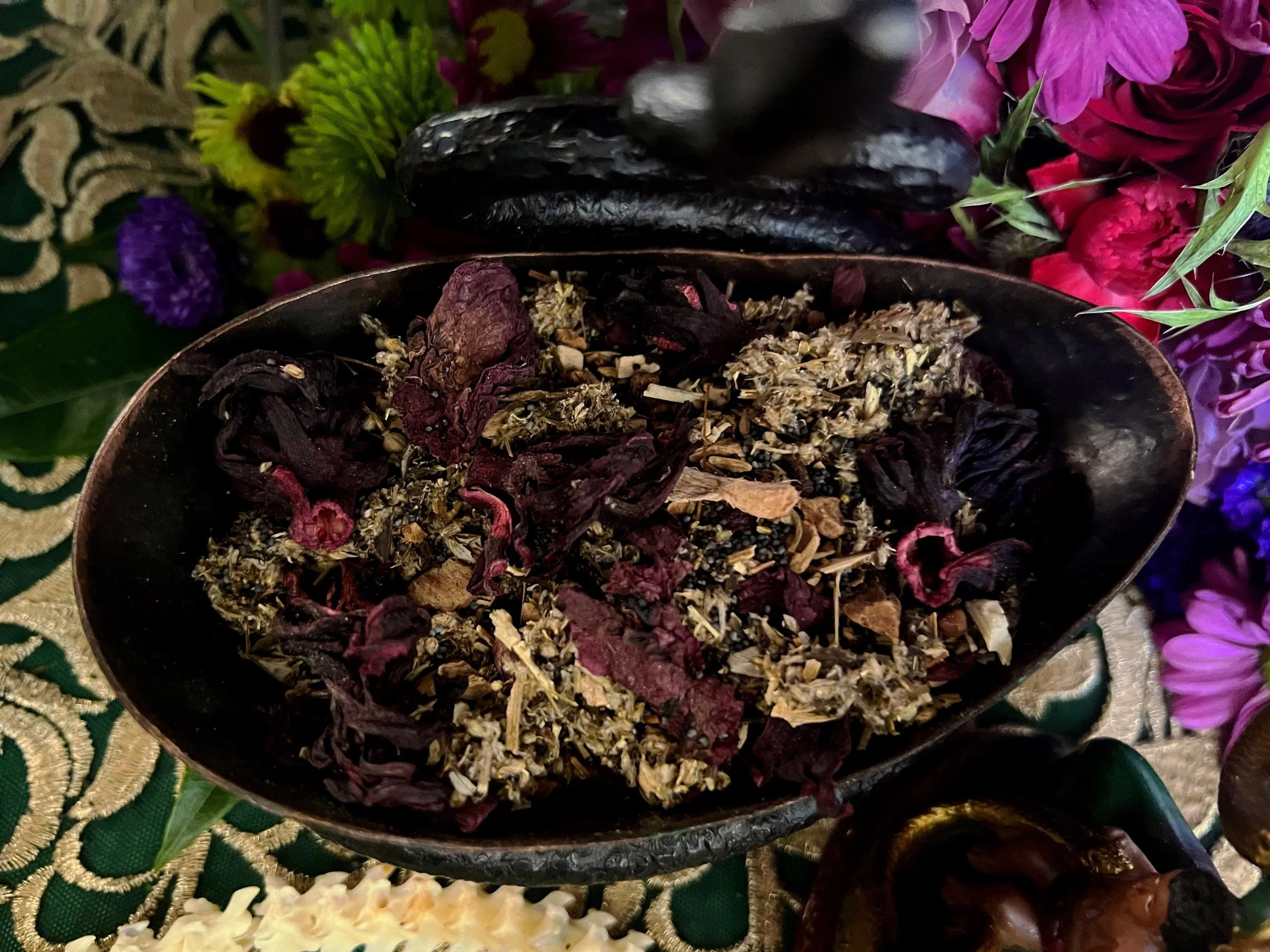 Filomena Lubana Herbs   Domination   Santa Marta Dominadora   Marta La Culebra   Saint Martha The Dominator   Dominatrix