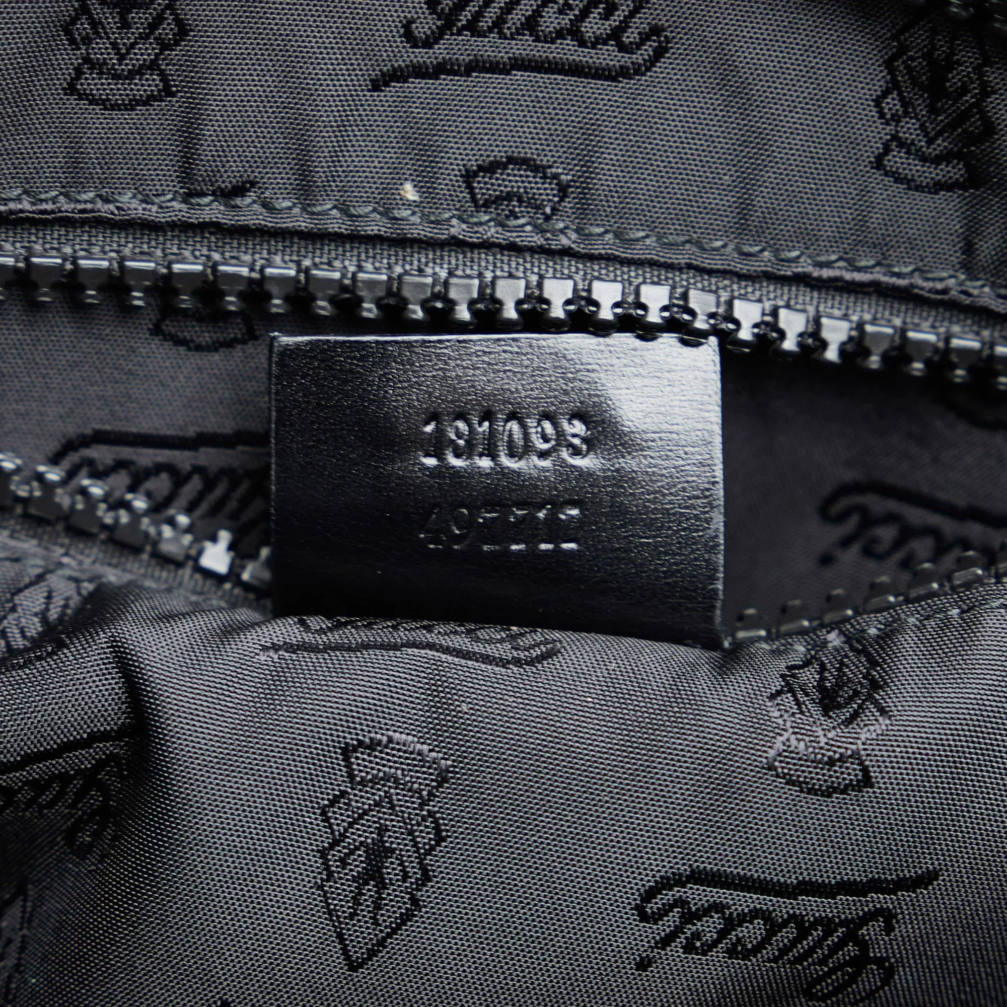 Gucci Crest Crossbody (SHG-Qfnux7)