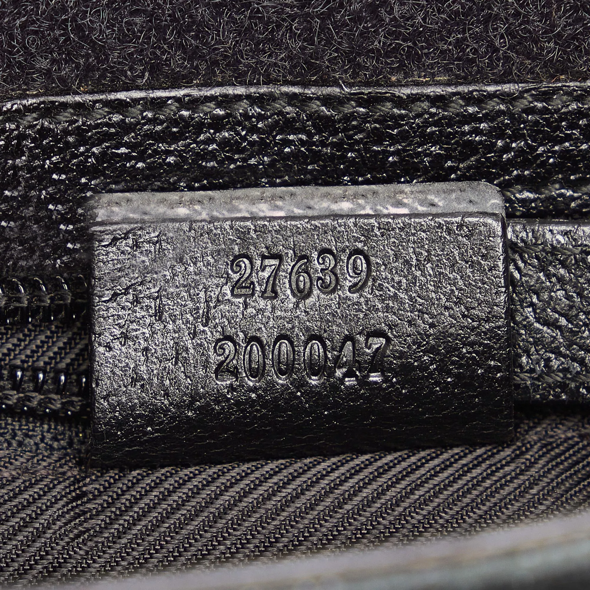 Gucci GG Canvas Crossbody Bag (SHG-1uCZP7)
