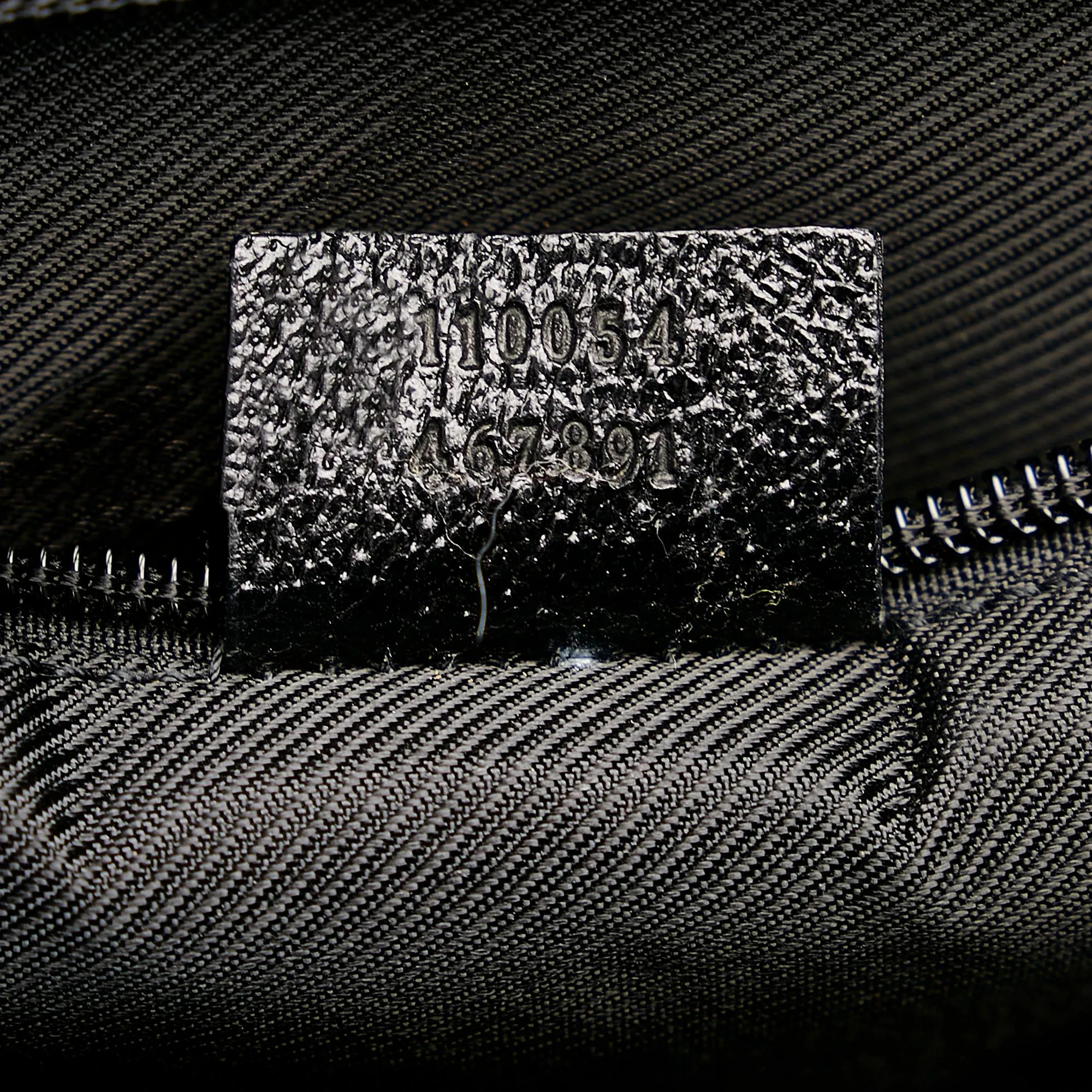 Gucci GG Canvas Crossbody Bag (SHG-OTTZxX)