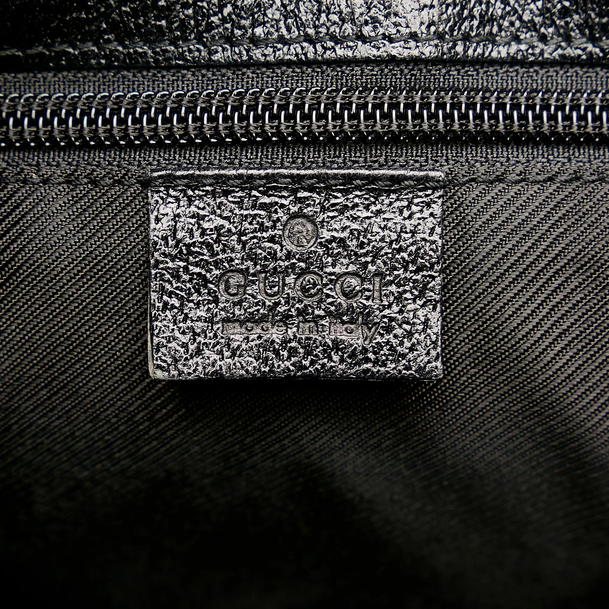 Gucci GG Canvas Crossbody Bag (SHG-OTTZxX)