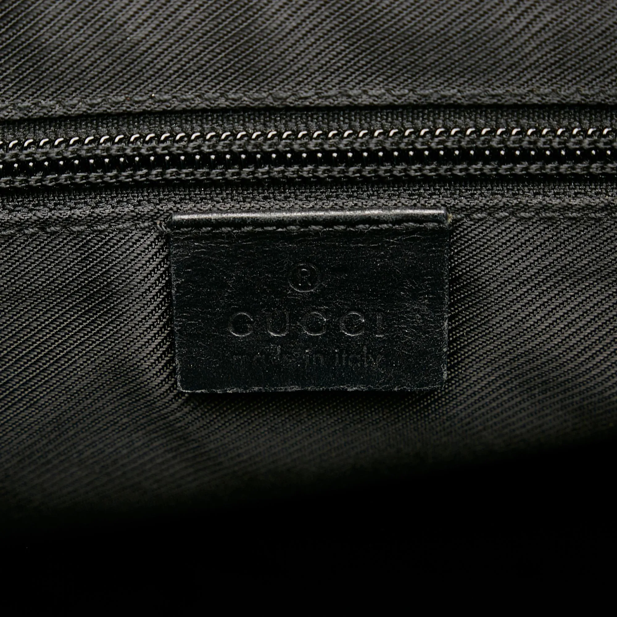 Gucci GG Canvas Crossbody Bag (SHG-z4ByfH)
