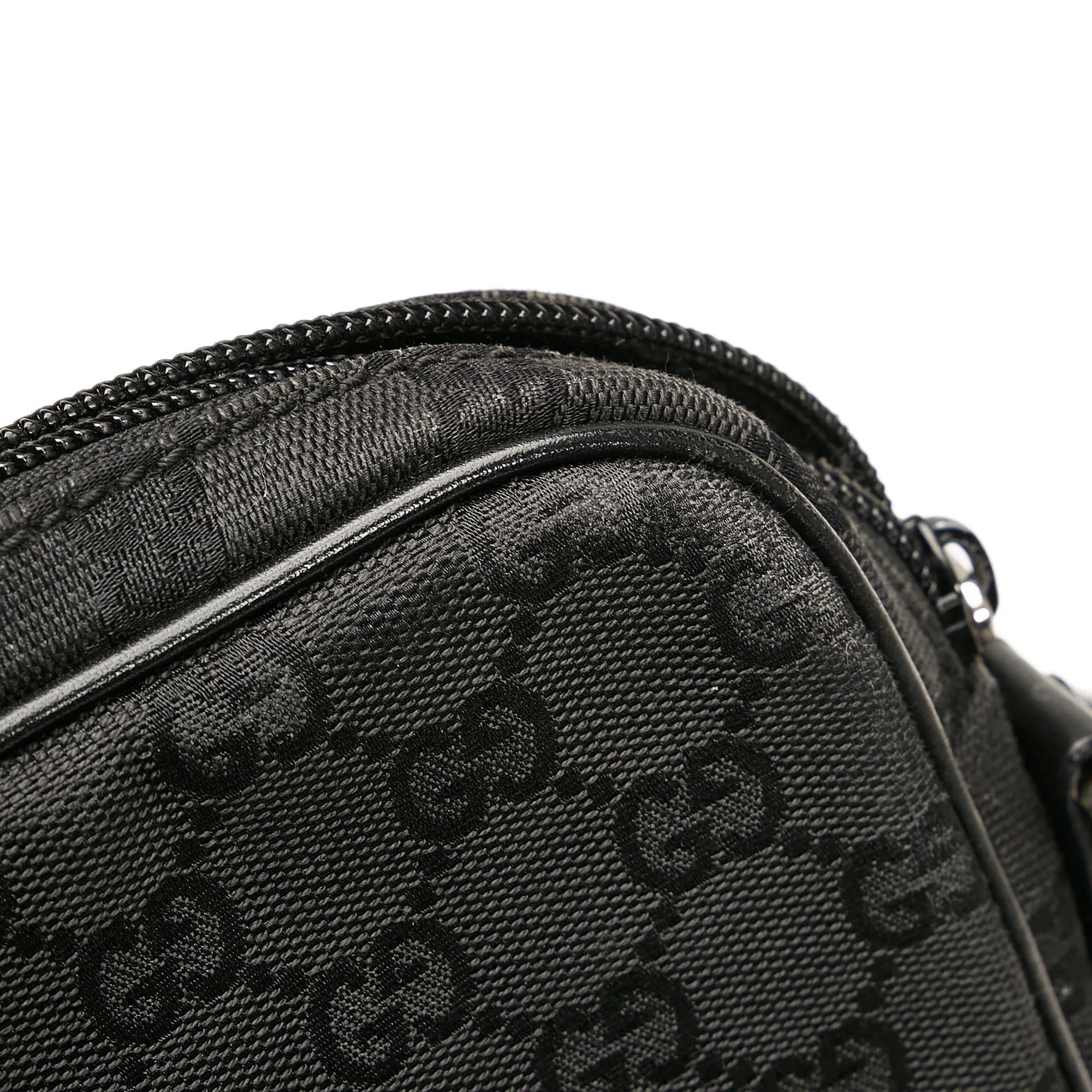 Gucci GG Canvas Crossbody Bag (SHG-z4ByfH)