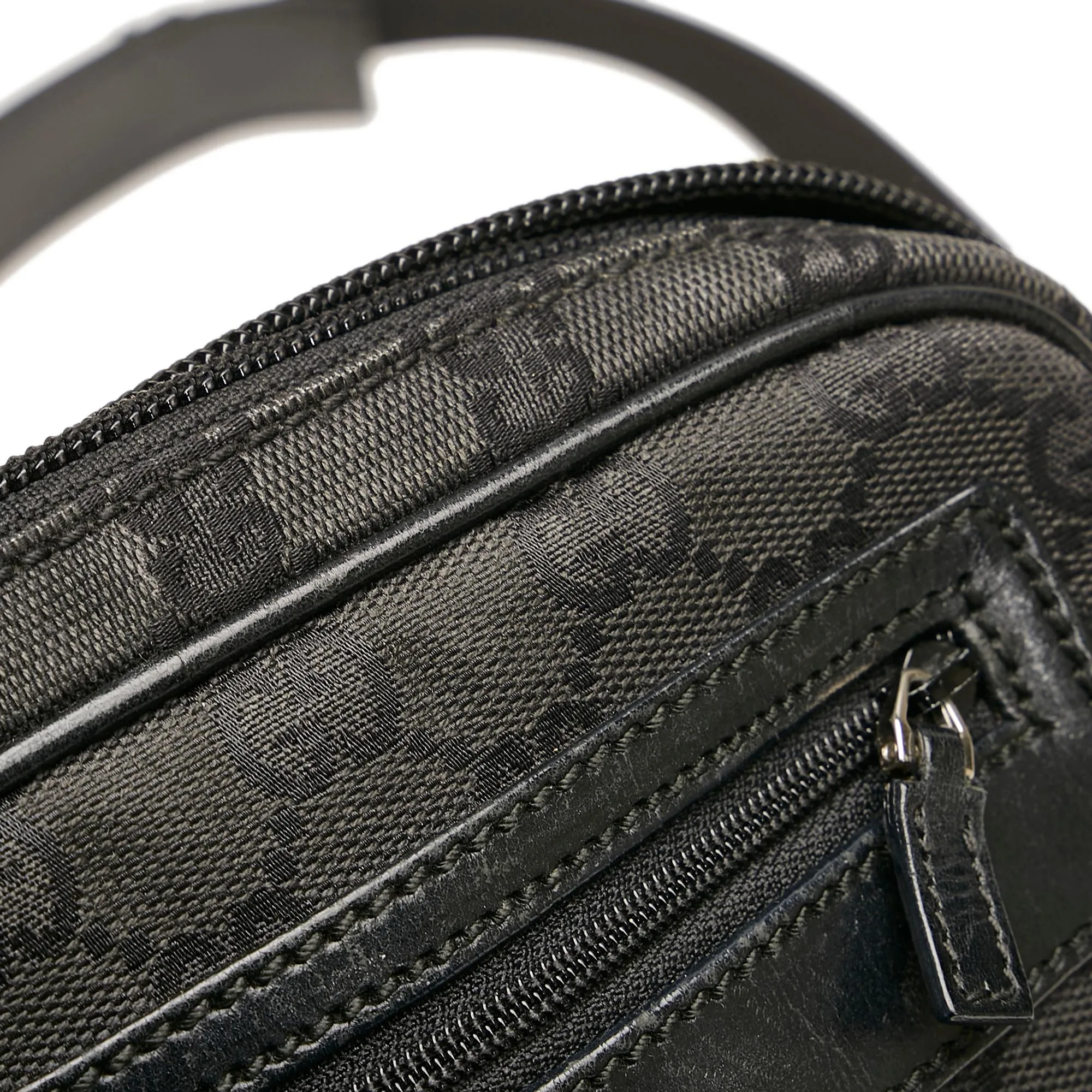 Gucci GG Canvas Crossbody Bag (SHG-z4ByfH)