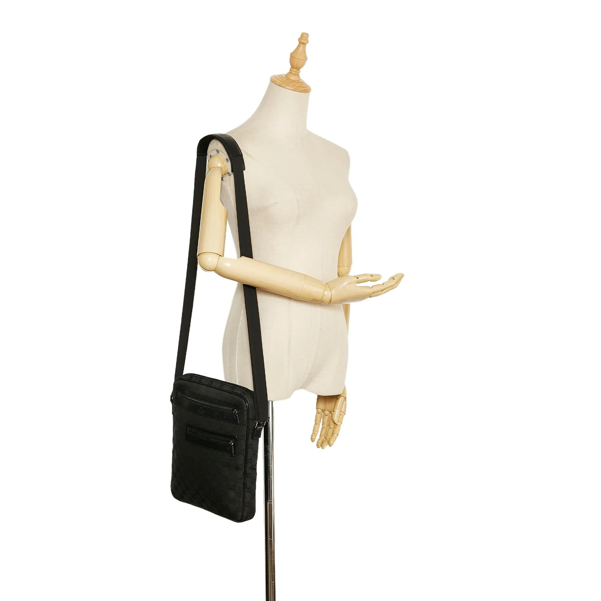 Gucci GG Canvas Crossbody Bag (SHG-z4ByfH)