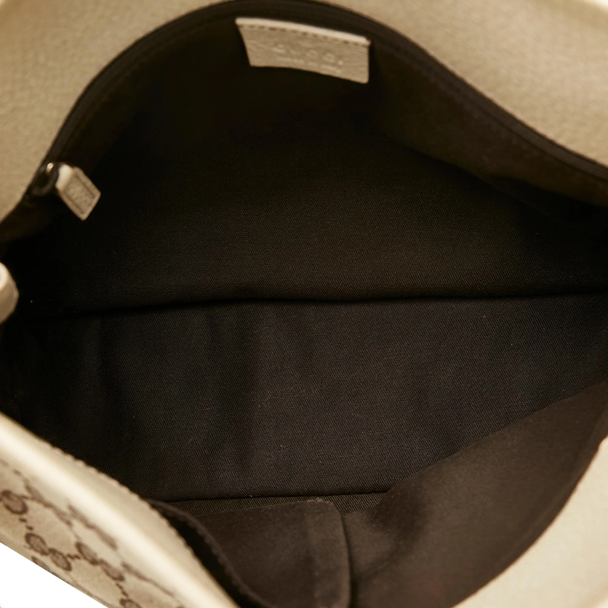 Gucci GG Canvas Eclipse Crossbody (SHG-w1Zjmu)