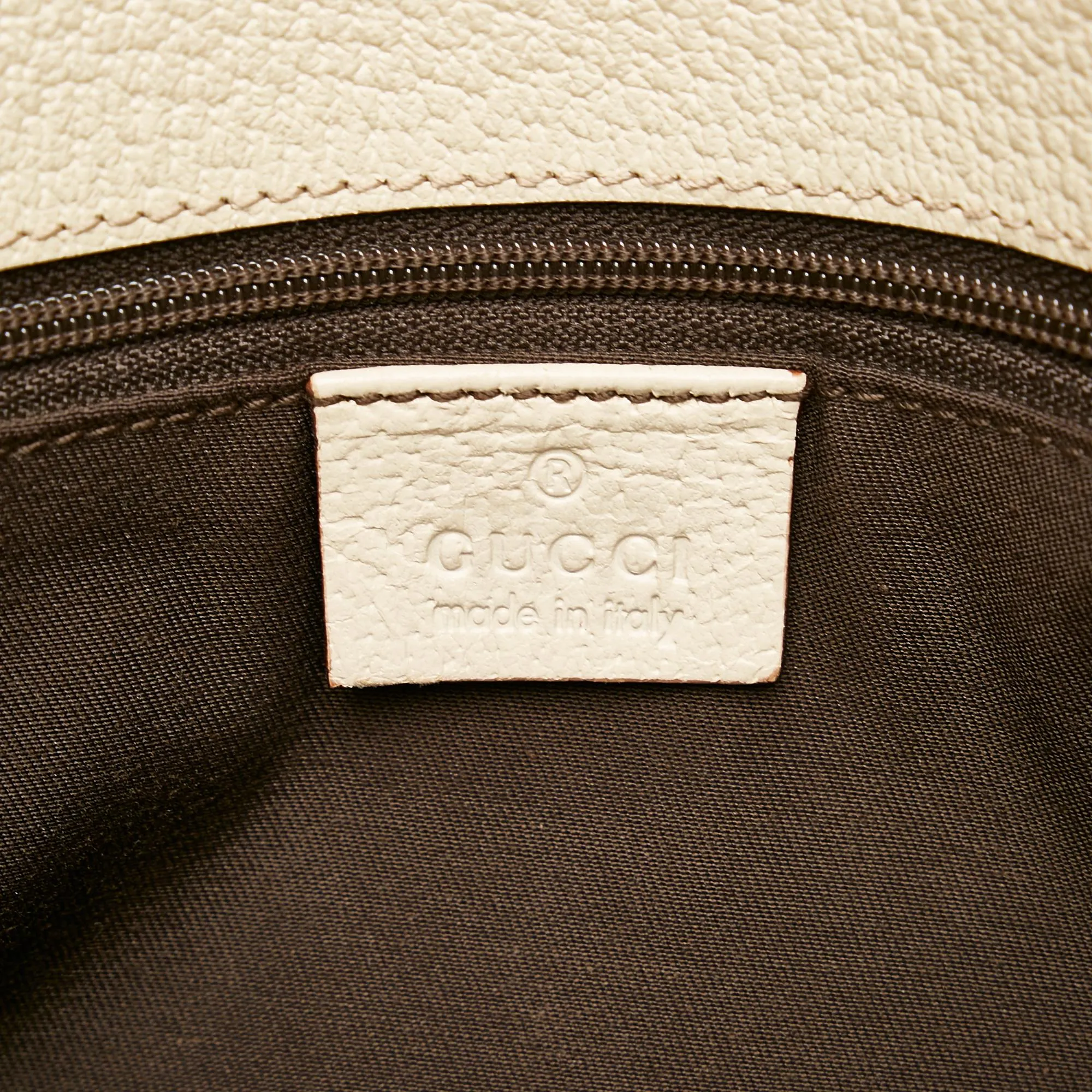 Gucci GG Canvas Eclipse Crossbody (SHG-w1Zjmu)