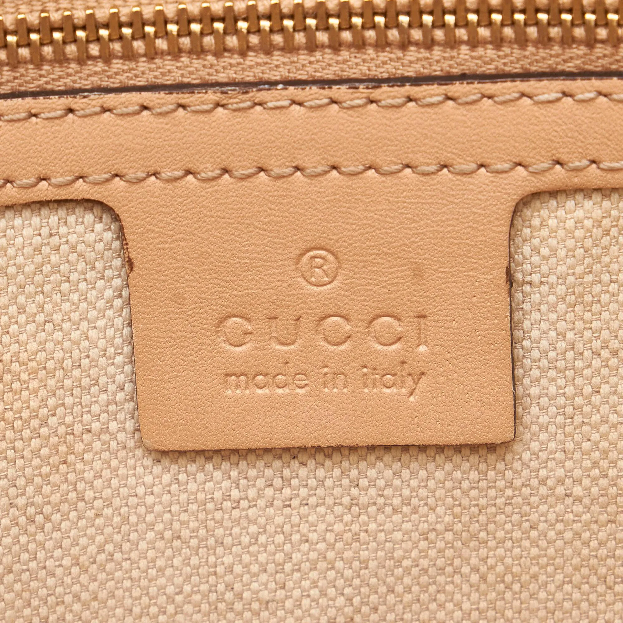 Gucci GG Canvas Lovely Crossbody Bag (SHG-31450)