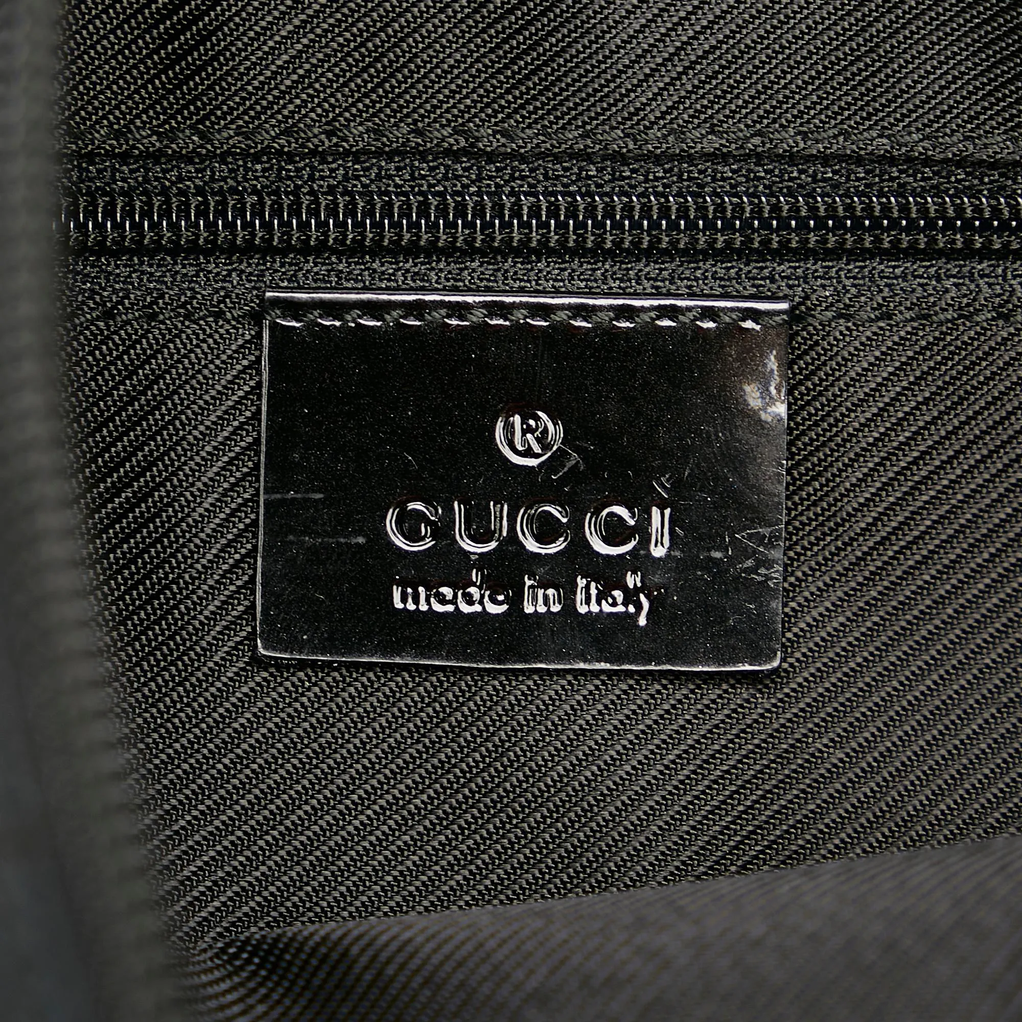 Gucci GG Canvas Shoulder Bag (SHG-25053)