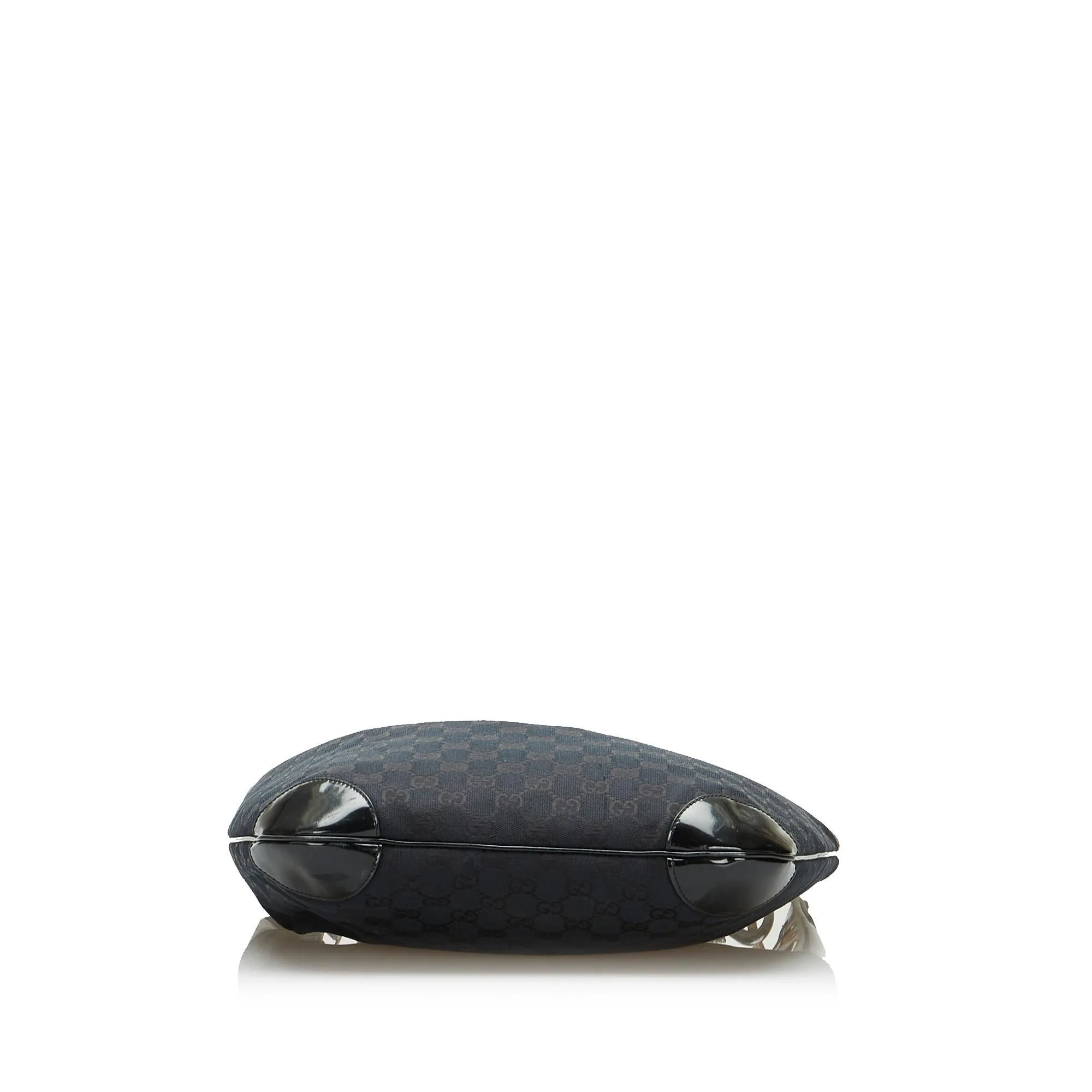 Gucci GG Canvas Shoulder Bag (SHG-wkTZaU)