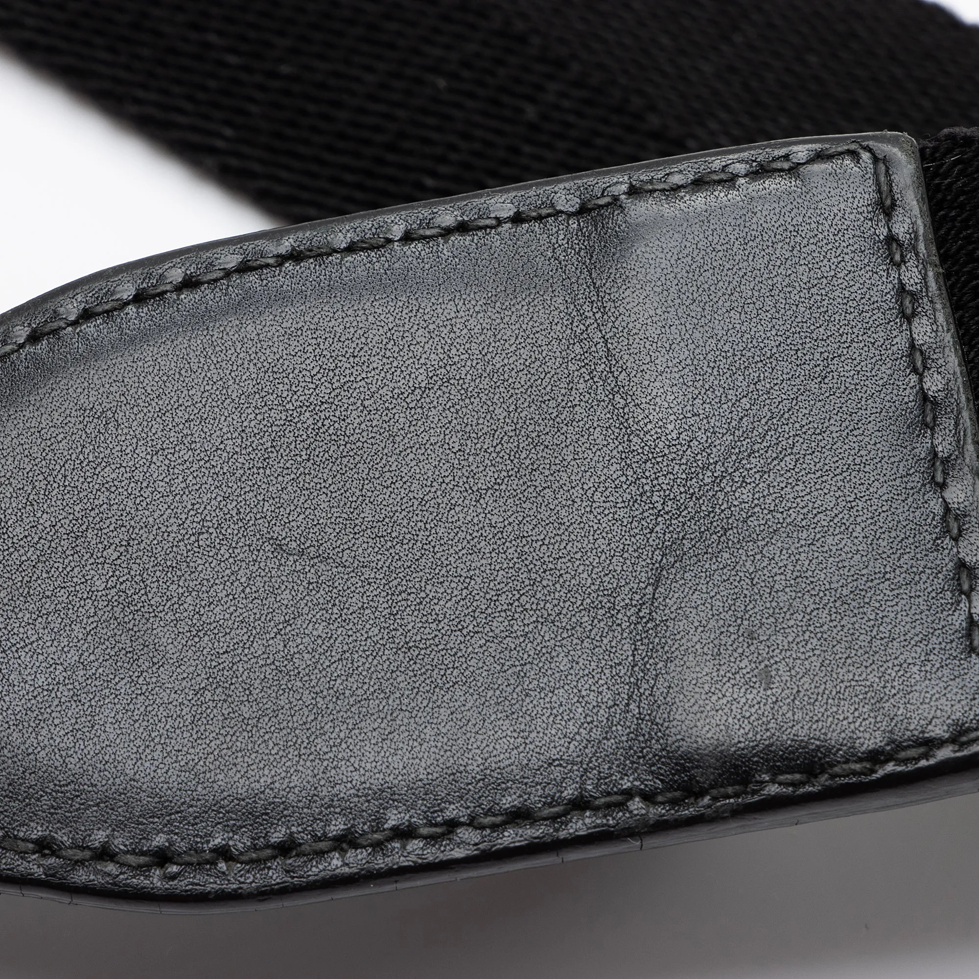 Gucci GG Nylon Large Messenger Bag (SHF-kF37Kx)