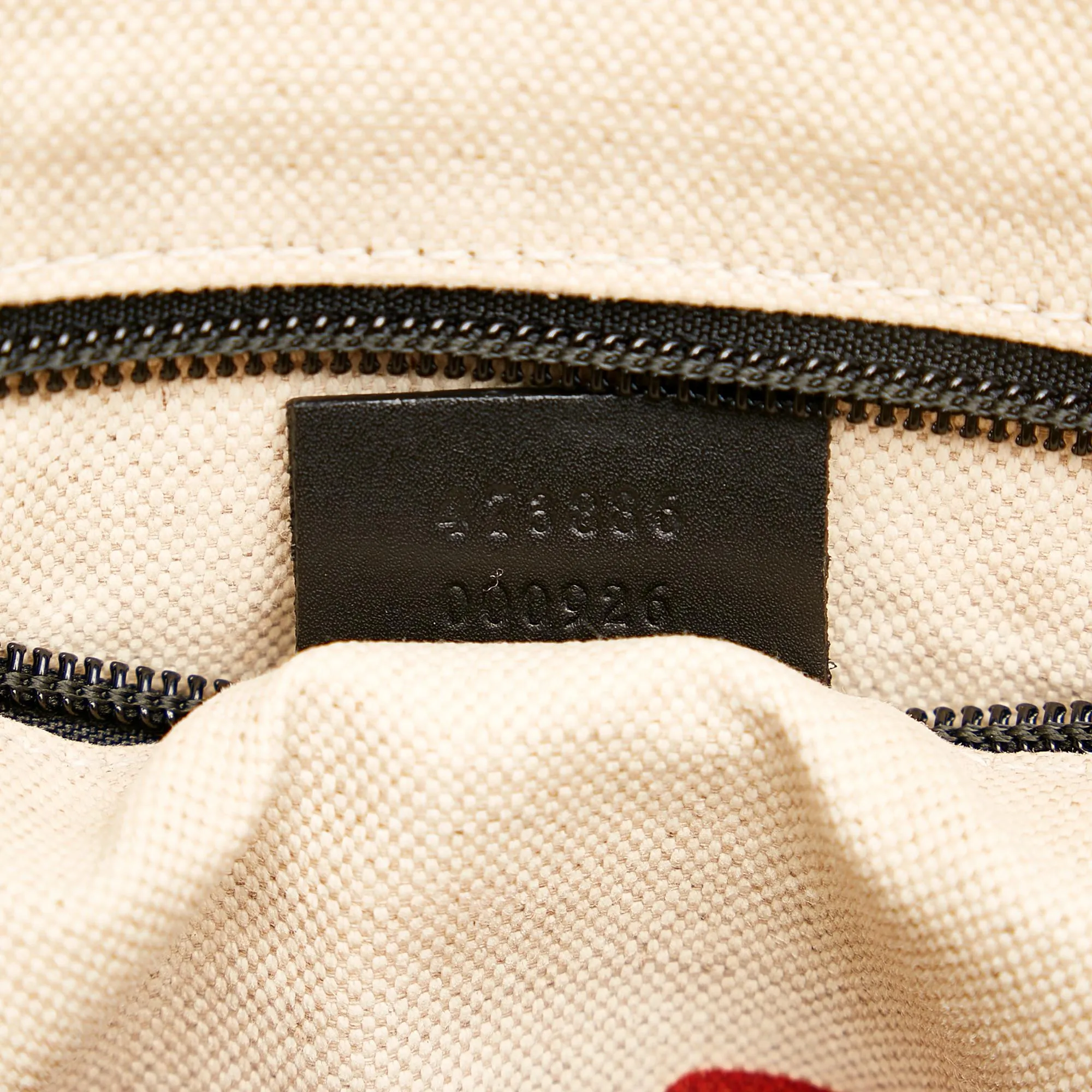 Gucci GG Supreme Angry Cat Crossbody Bag (SHG-34262)