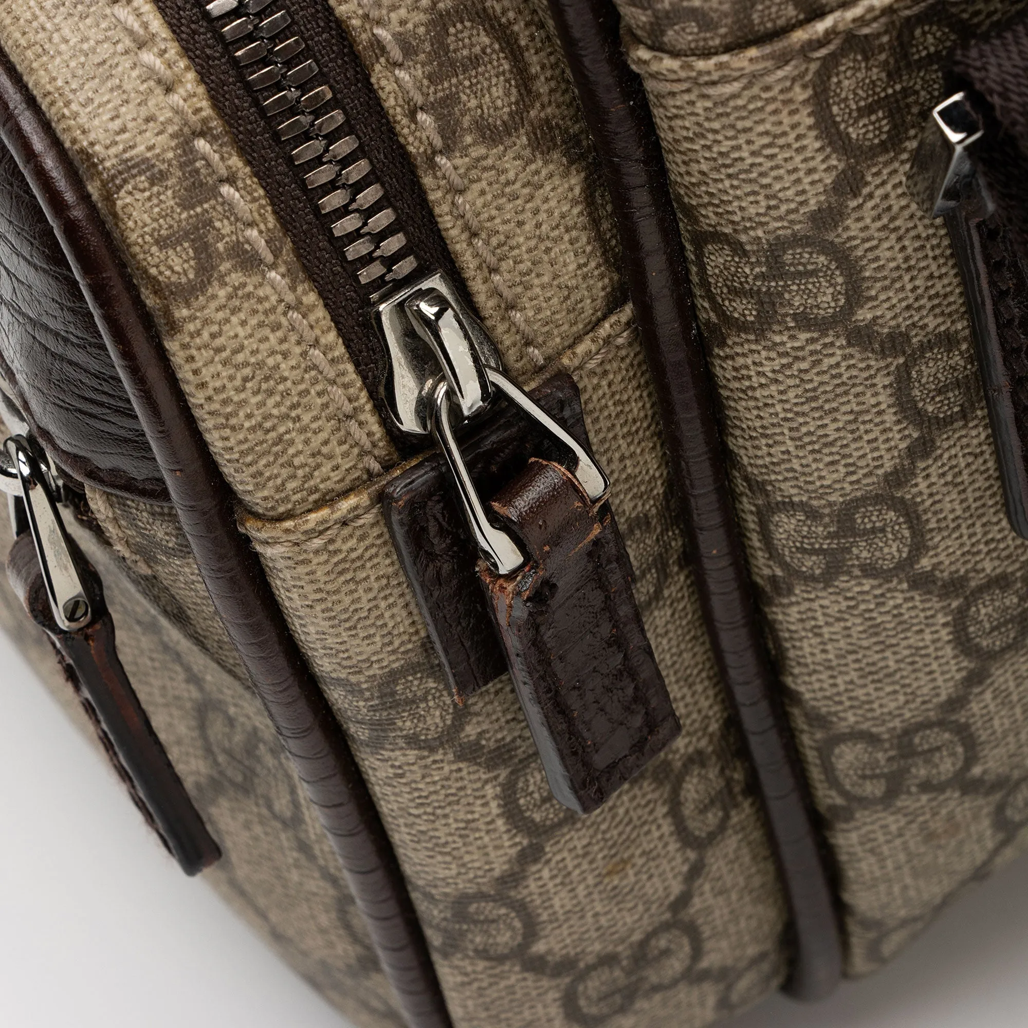 Gucci GG Supreme Classic Camera Small Messenger Bag (SHF-wXjiIf)