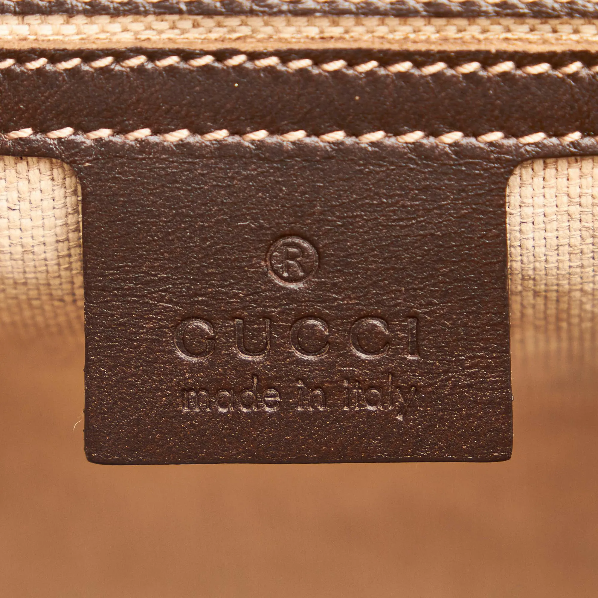 Gucci GG Supreme Crossbody Bag (SHG-29805)