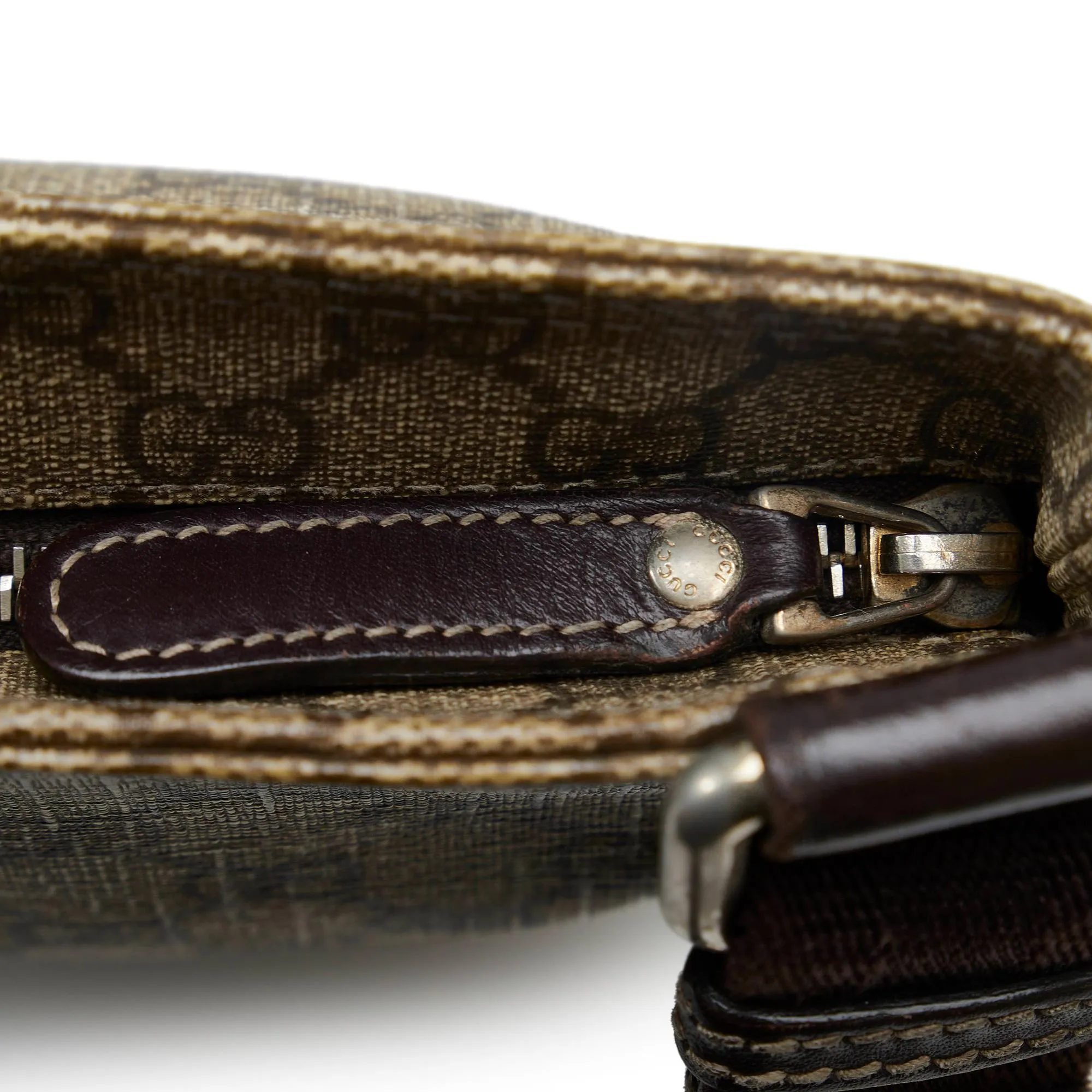 Gucci GG Supreme Crossbody (SHG-TjrCxp)