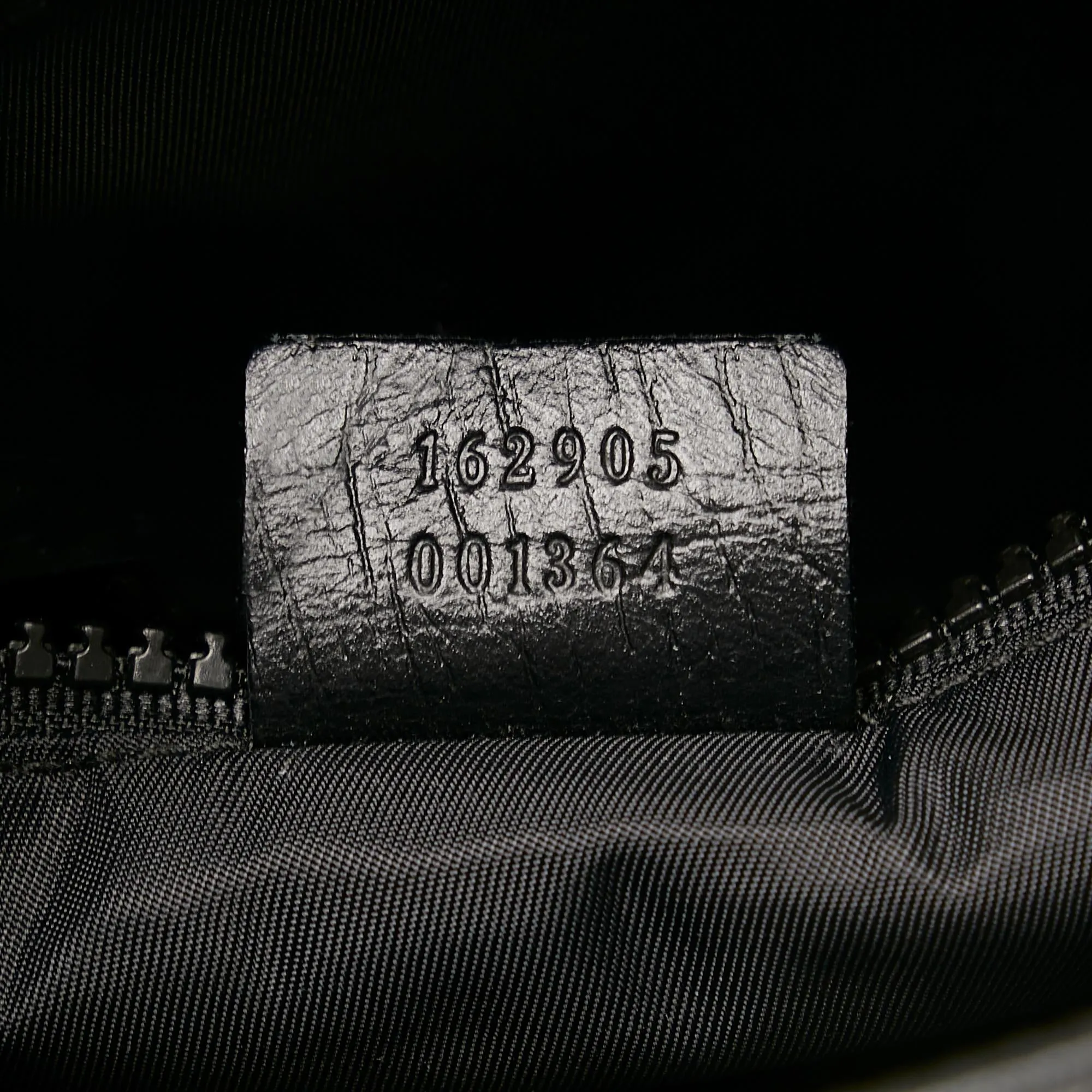 Gucci GG Supreme Crossbody (SHG-wSC046)