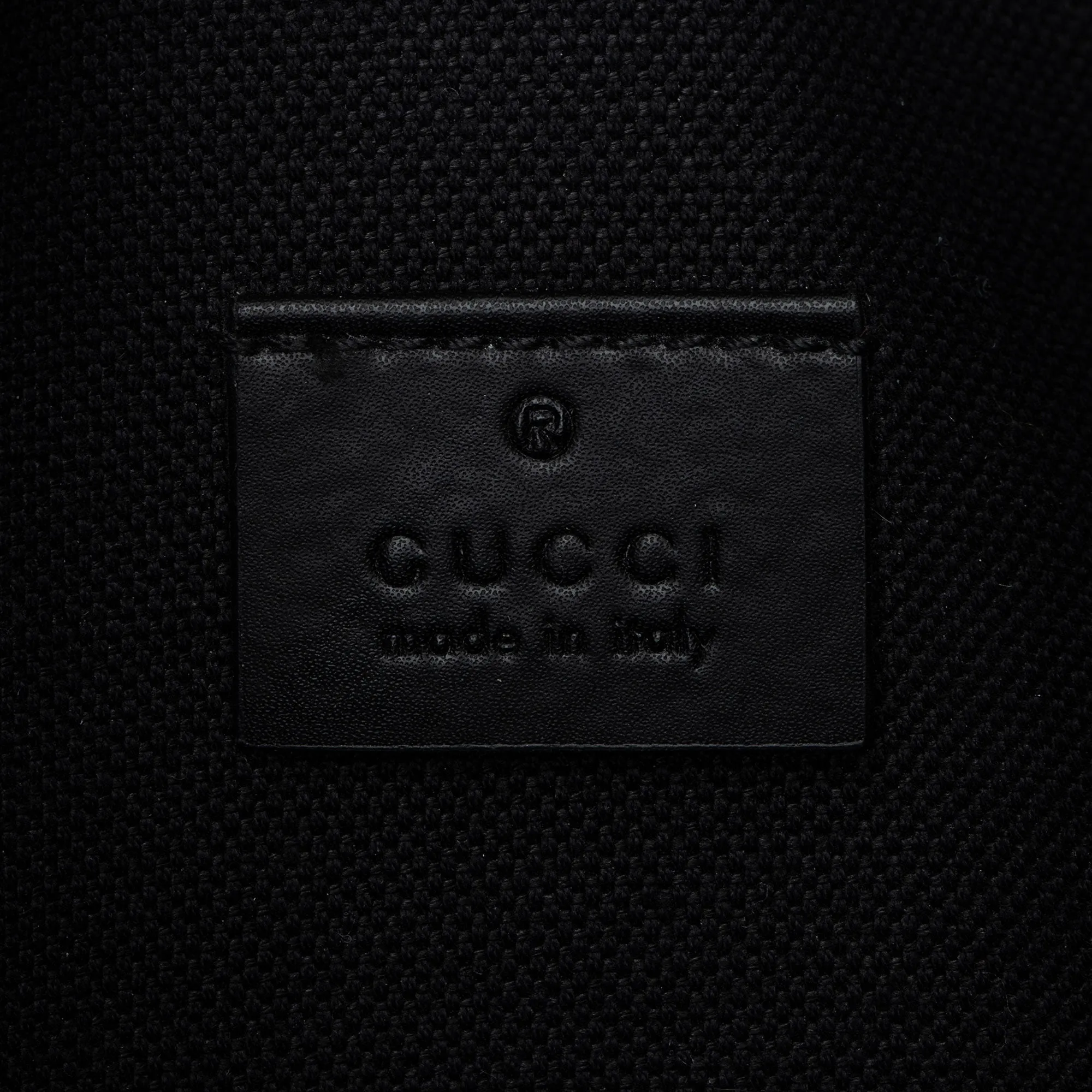 Gucci GG Supreme Envelope Medium Messenger Bag (SHF-wZrT5w)