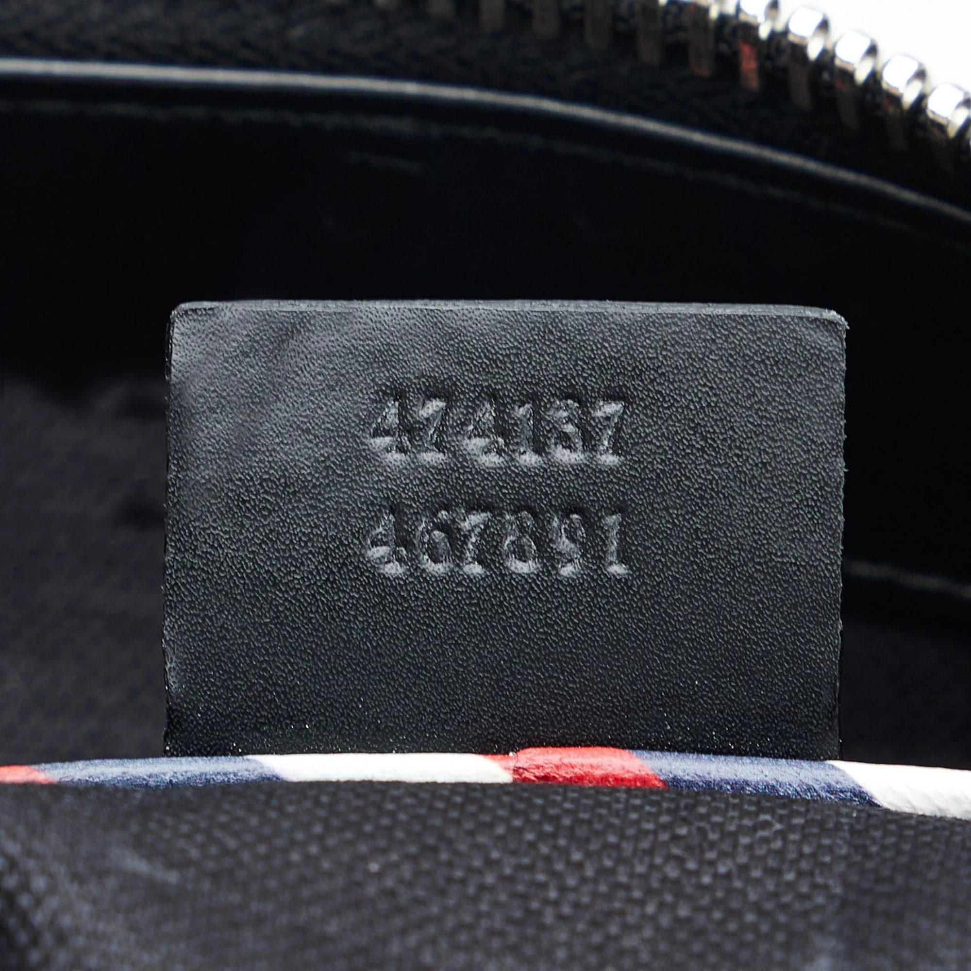 Gucci GG Supreme Night Courier Crossbody Bag (SHG-2BMRhr)