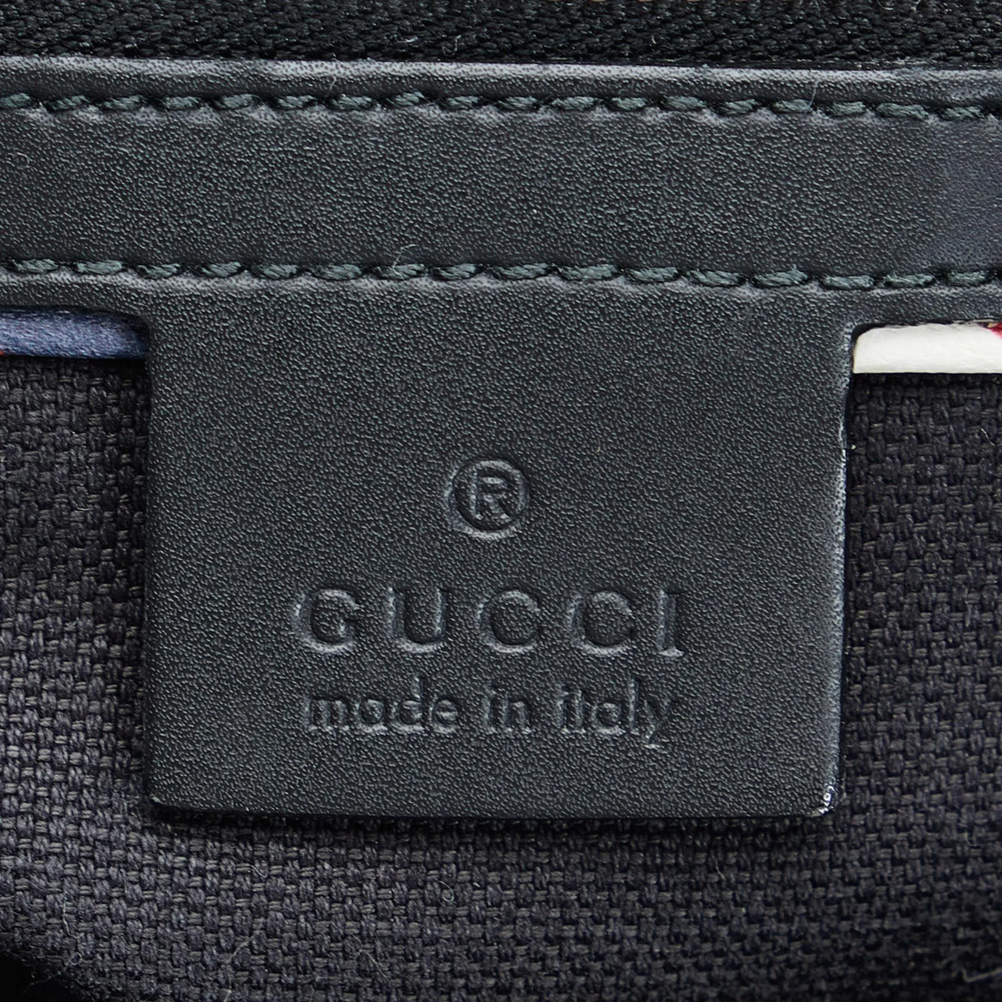 Gucci GG Supreme Night Courier Crossbody Bag (SHG-2BMRhr)