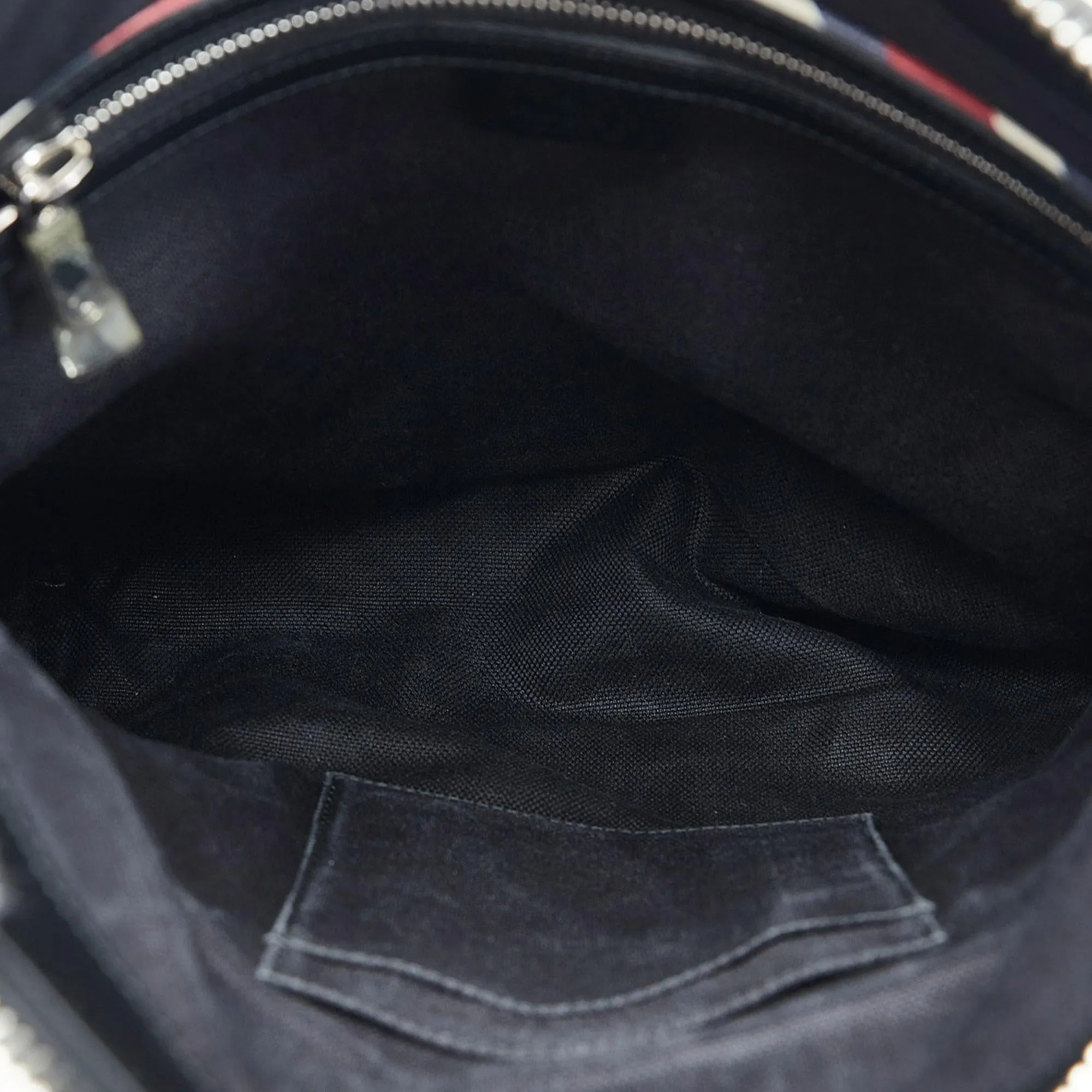 Gucci GG Supreme Night Courier Crossbody Bag (SHG-2BMRhr)