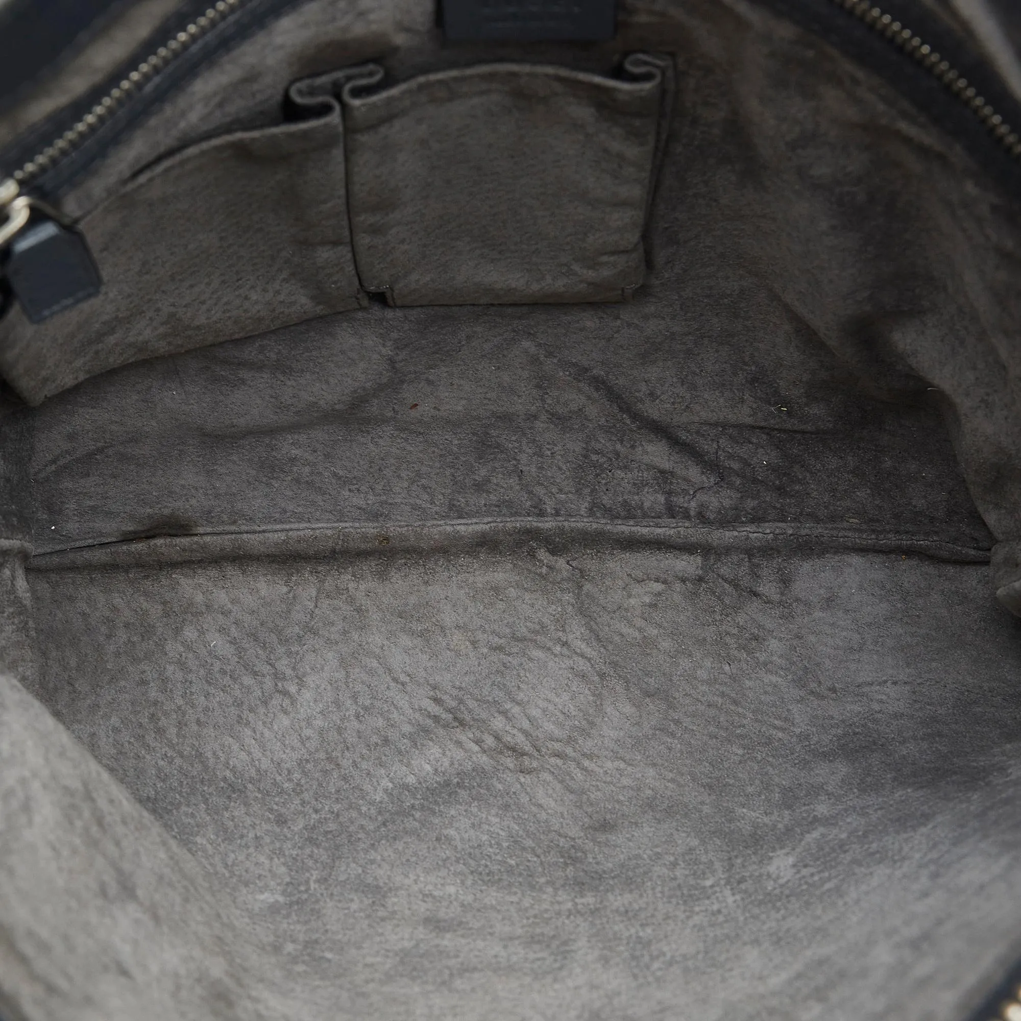 Gucci Leather Crossbody (SHG-UVWkbF)