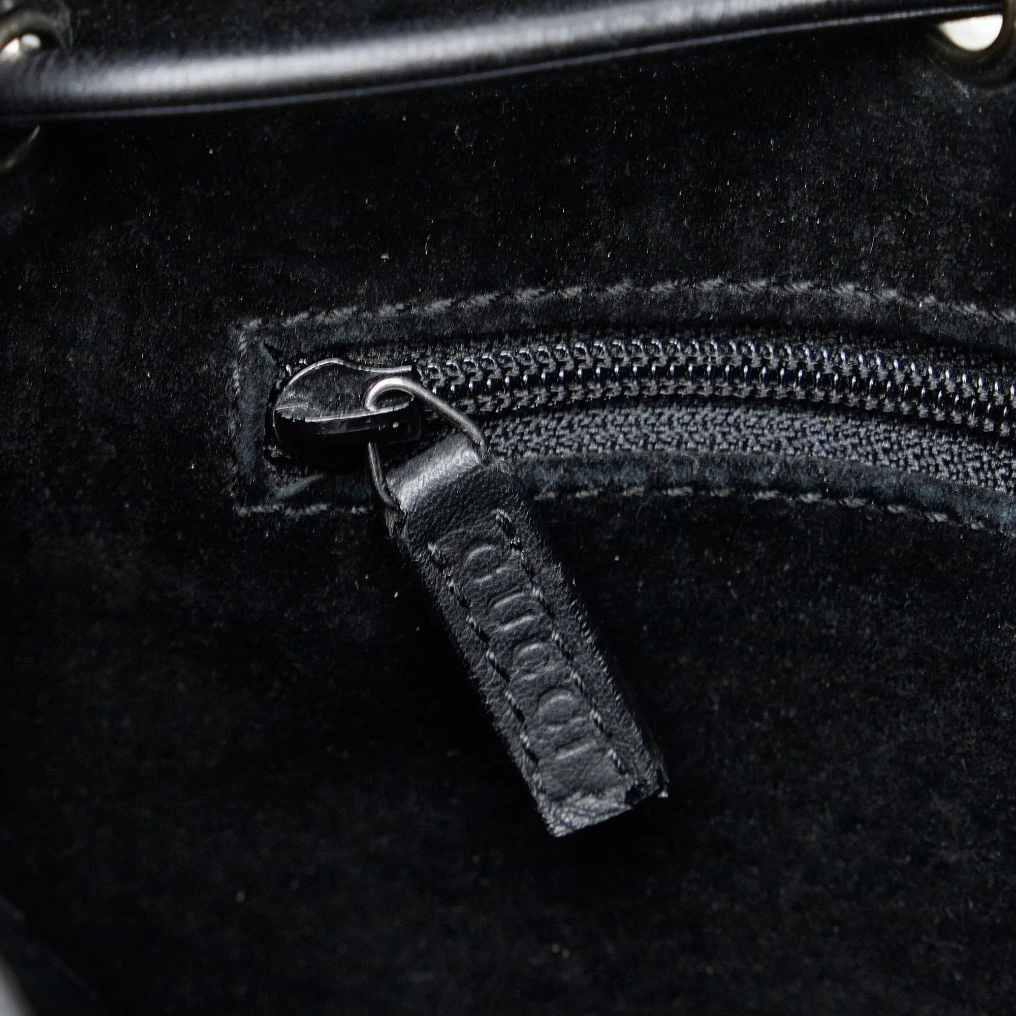 Gucci Leather Drawstring Shoulder Bag (SHG-RSAtpw)