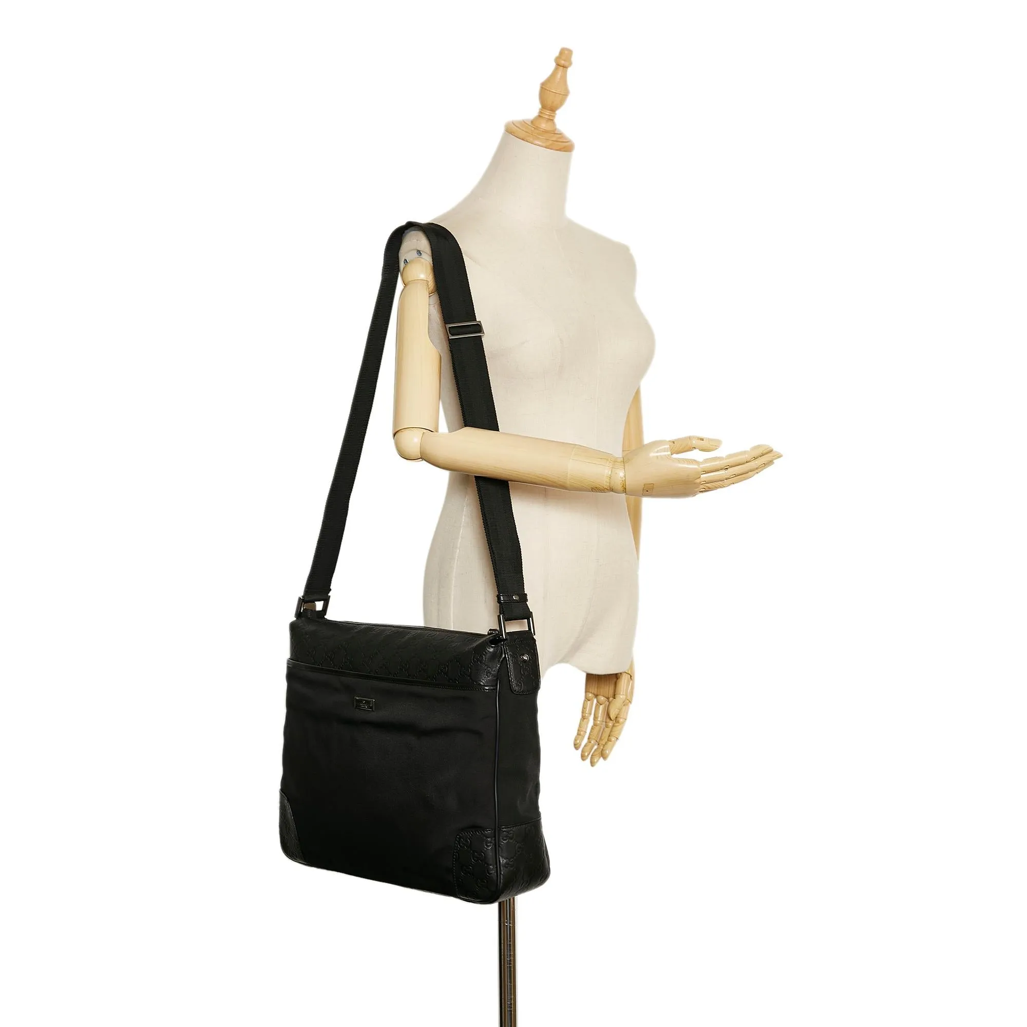 Gucci Microguccissima Messenger (SHG-36816)