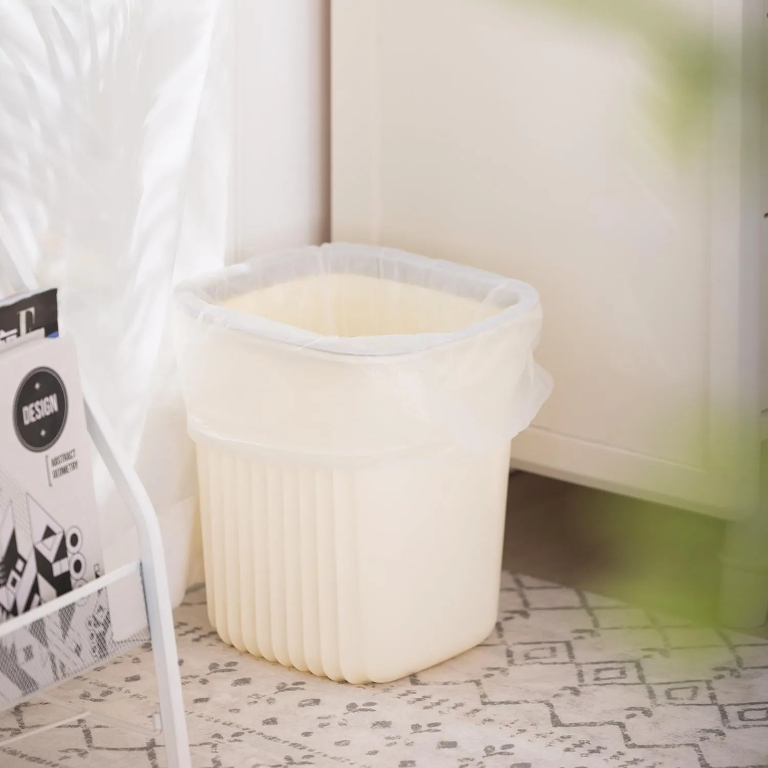 Jaoul Small Trash Bags 1.2 Gallon, Unscented Strong Garbage Bags for Bathroom, Cat Litter - White, 200 Counts
