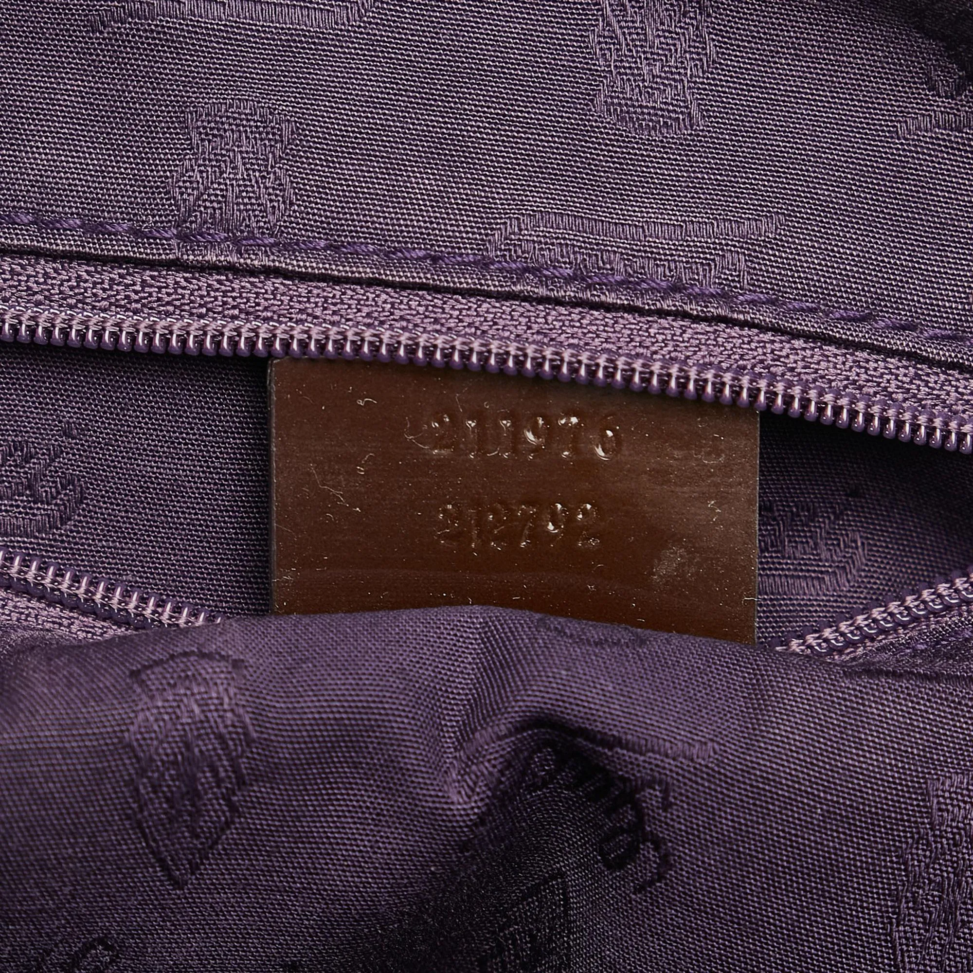 Jolie GG Sleek (SHG-34358) Tote Gucci Handcrafted Canvas Bag