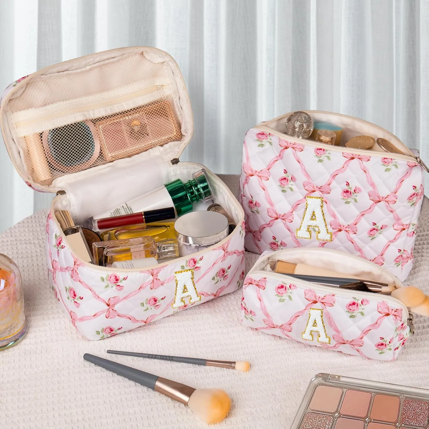 Makeup Bag, Personalized Initial Make up Bag Set, Large Quilted Cosmetic Bag, Cute Floral Makeup Bags for Women Girls, Flower Travel Toiletry Bag Teen Girl Gift A
